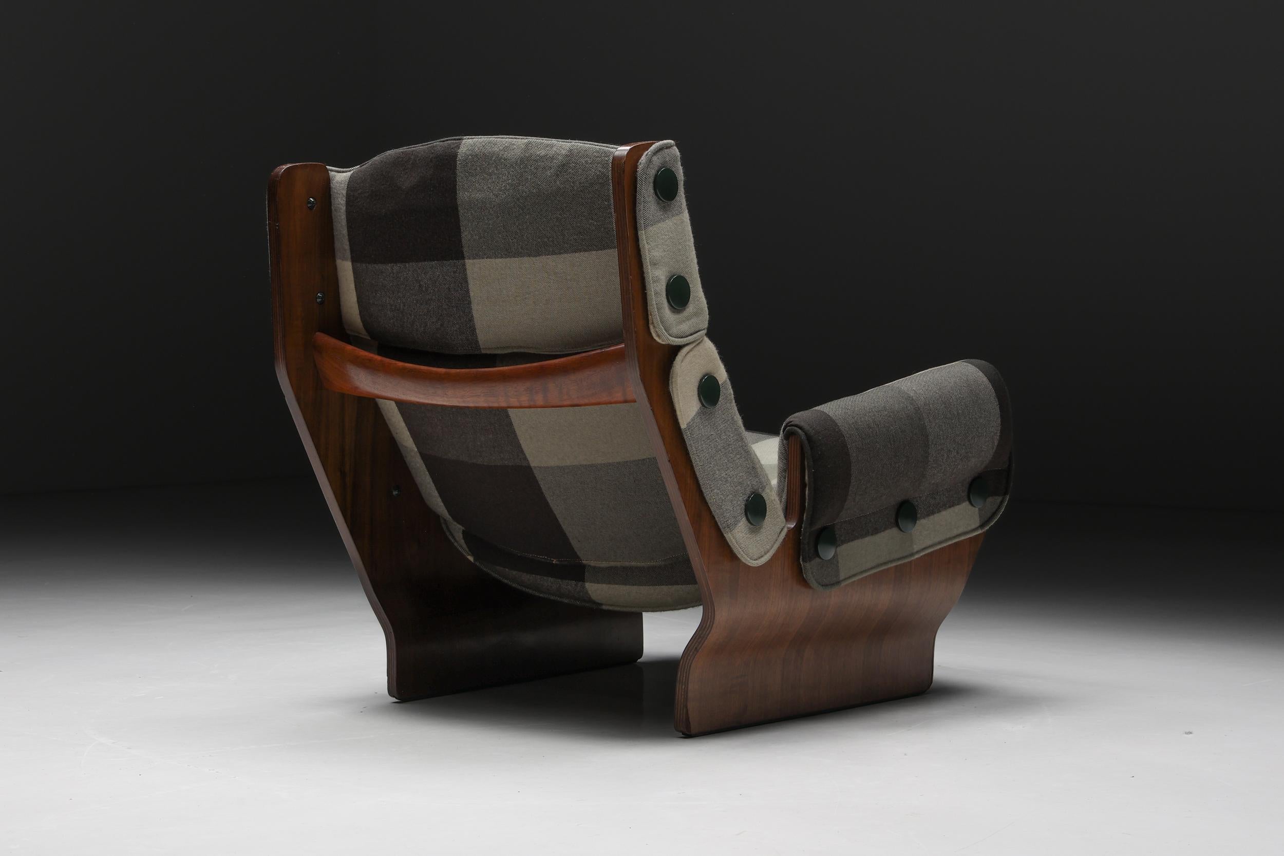 Mid-20th Century Osvaldo Borsani 'Canada' P110 Lounge Chair with Ottoman for Tecno, Italy, 1960s