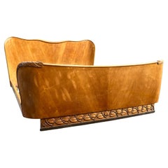 Letto in legno di pero intagliato Osvaldo Borsani