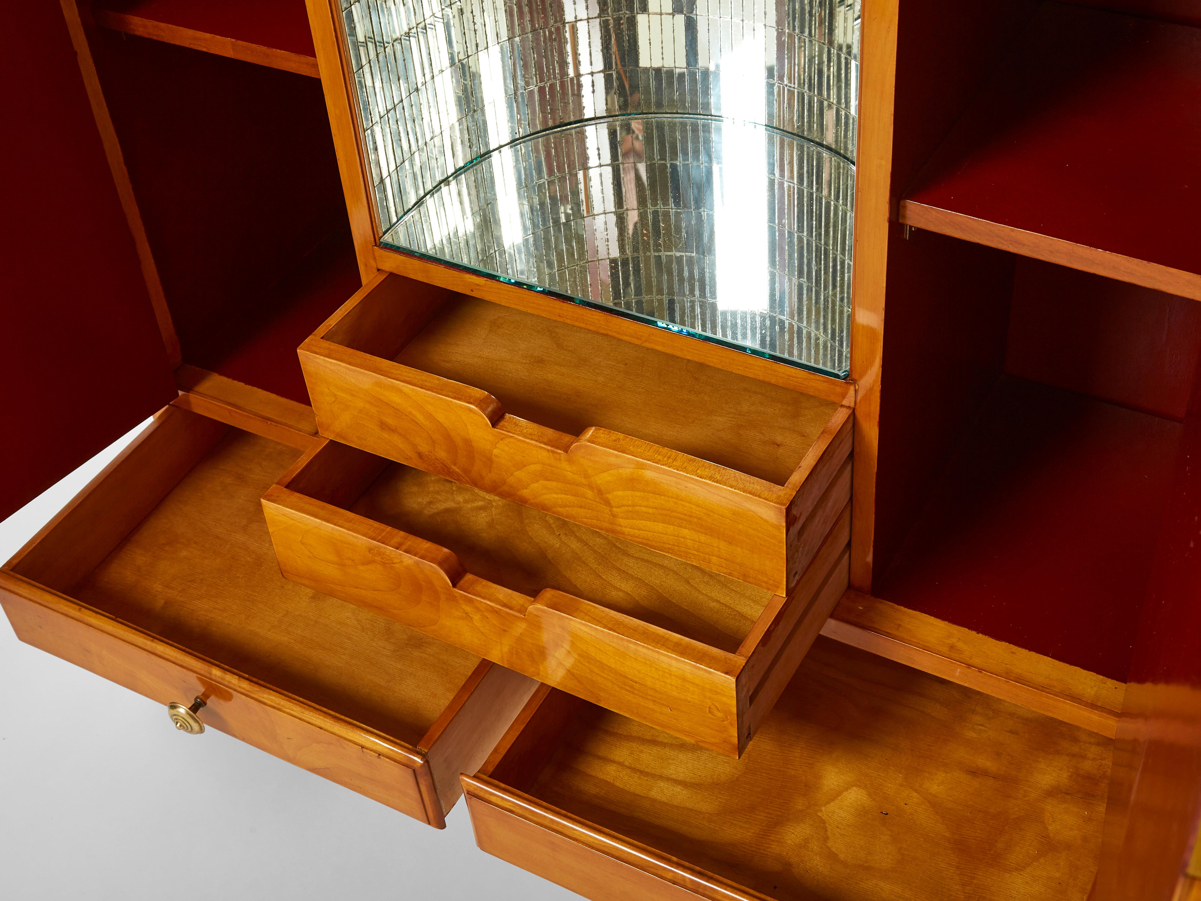 Osvaldo Borsani Cherry Wood Mirrored Bar Cabinet for Abv, 1940 For Sale 1