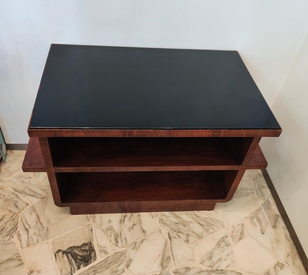 Osvaldo Borsani Tavolino da caffè in vetro opalino nero Wood 1930 Italia in vendita 4