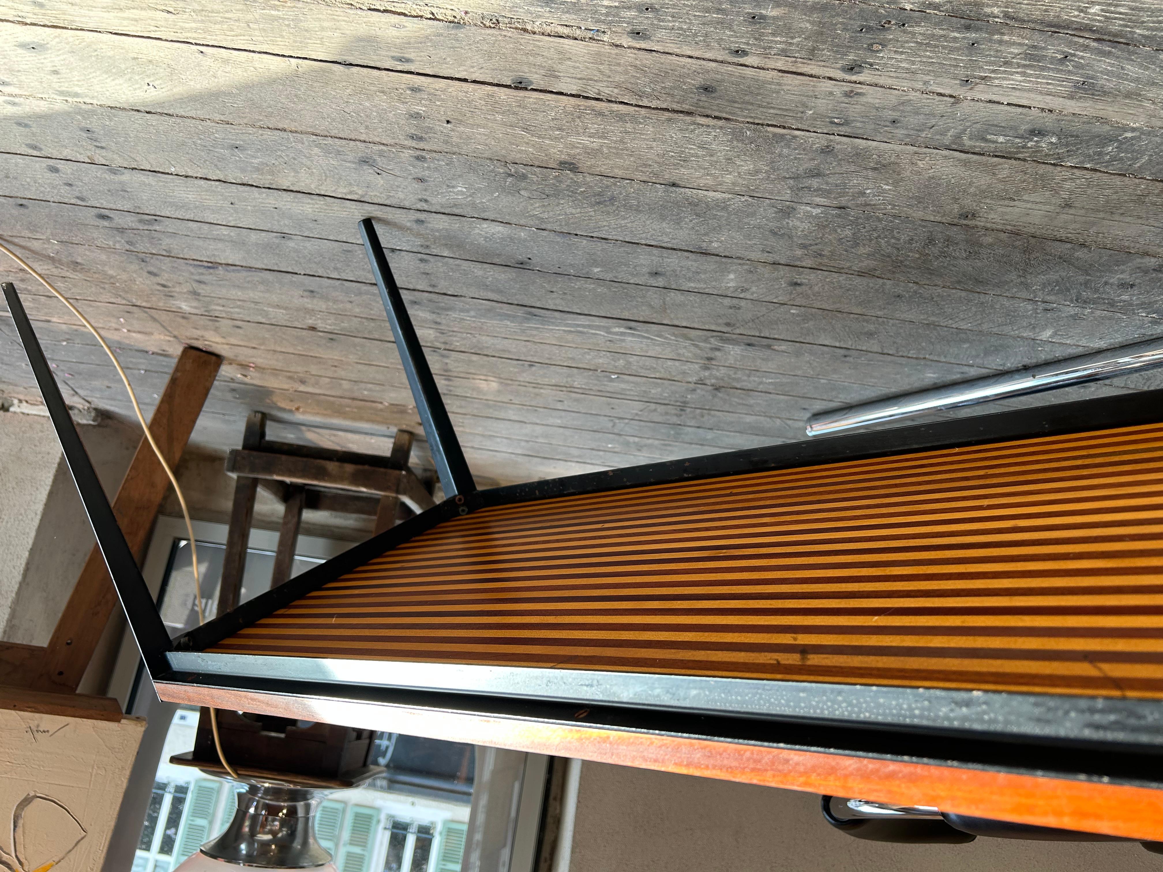 Mesa de centro Osvaldo Borsani modelo T61B pedido especial Tallado a mano en venta