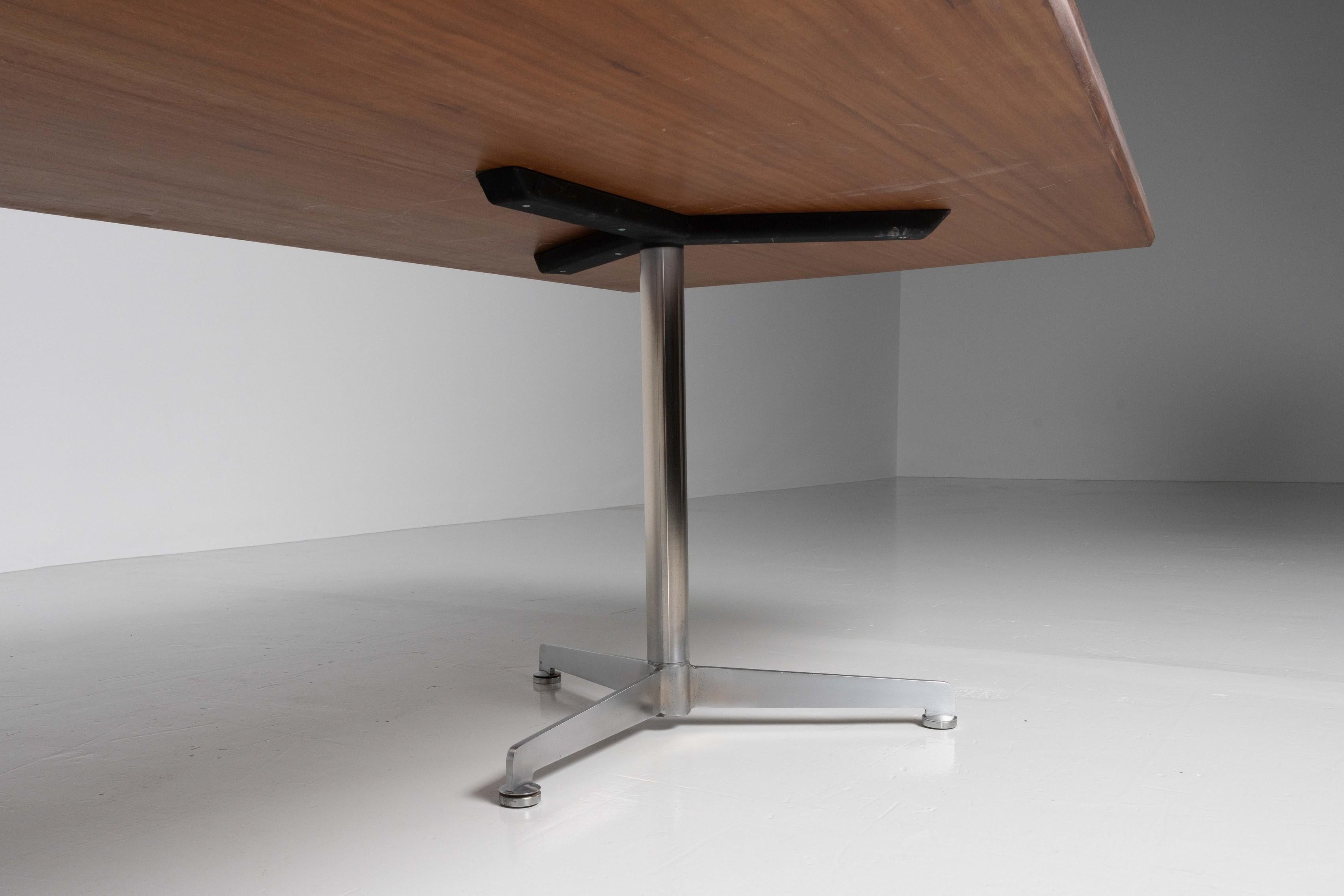 Osvaldo Borsani conference table Tecno Italy 1962 4