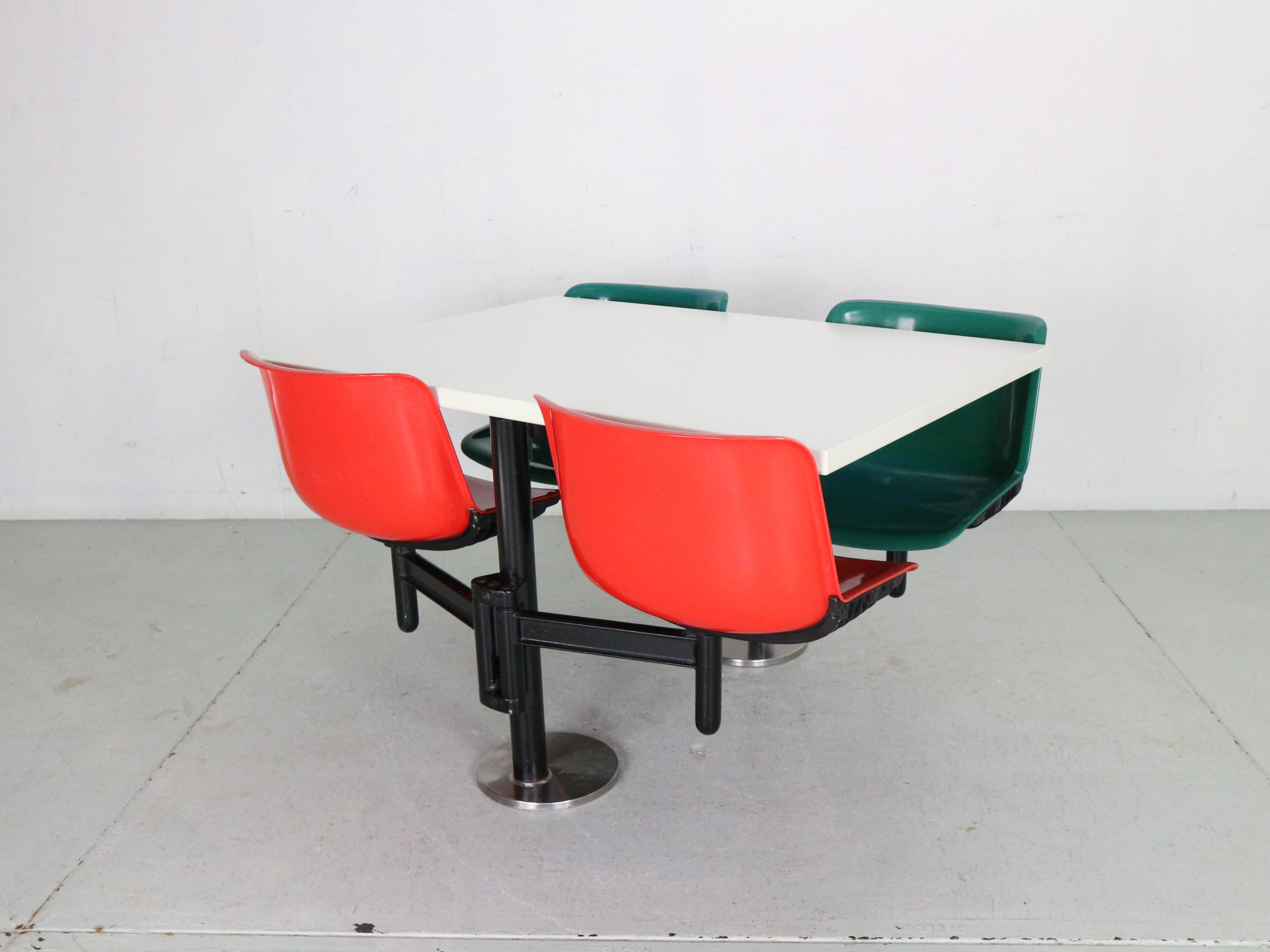 Aluminum Osvaldo Borsani Contemporary Table and 4 Build in Chairs for Tecno, 1970s