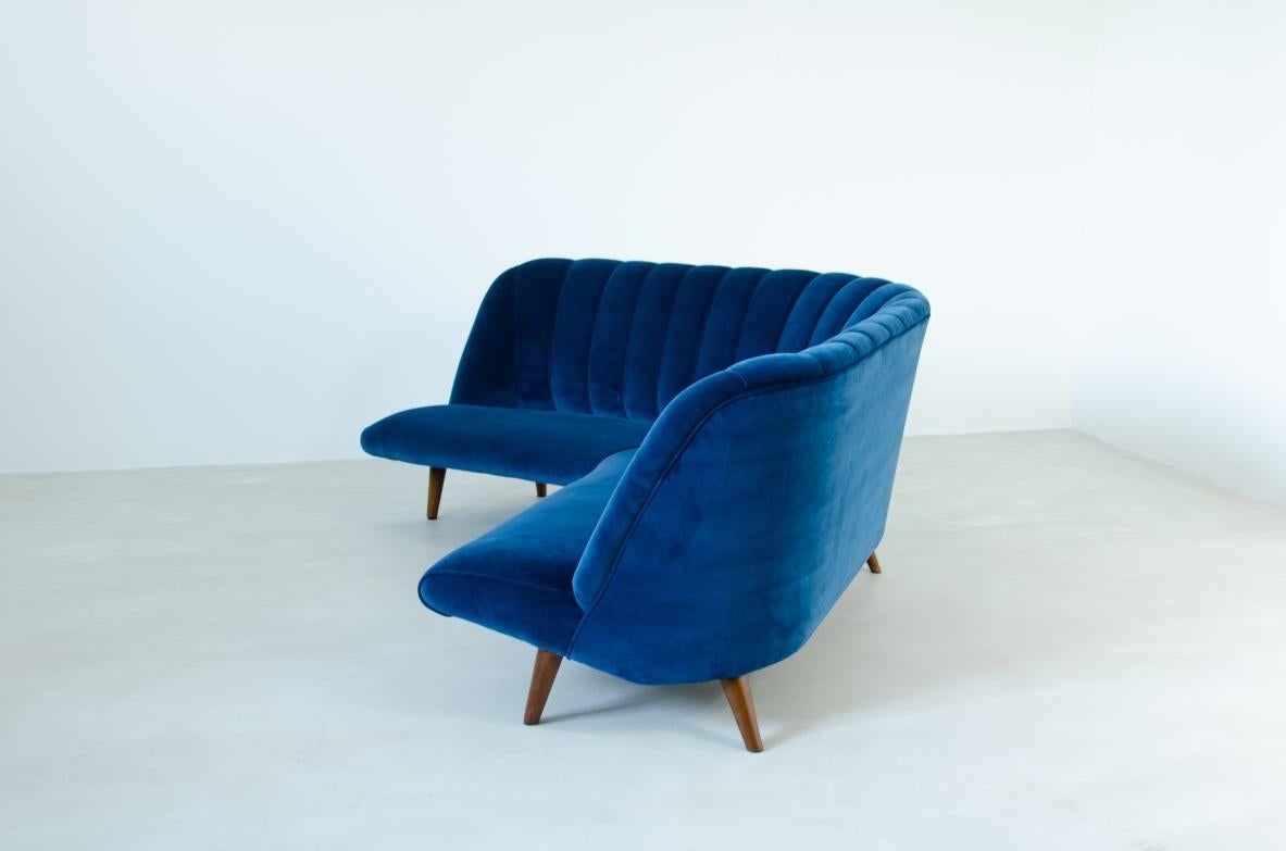 20th Century Osvaldo Borsani Corner Sofa Upholstered in Blue Velvet  For Sale