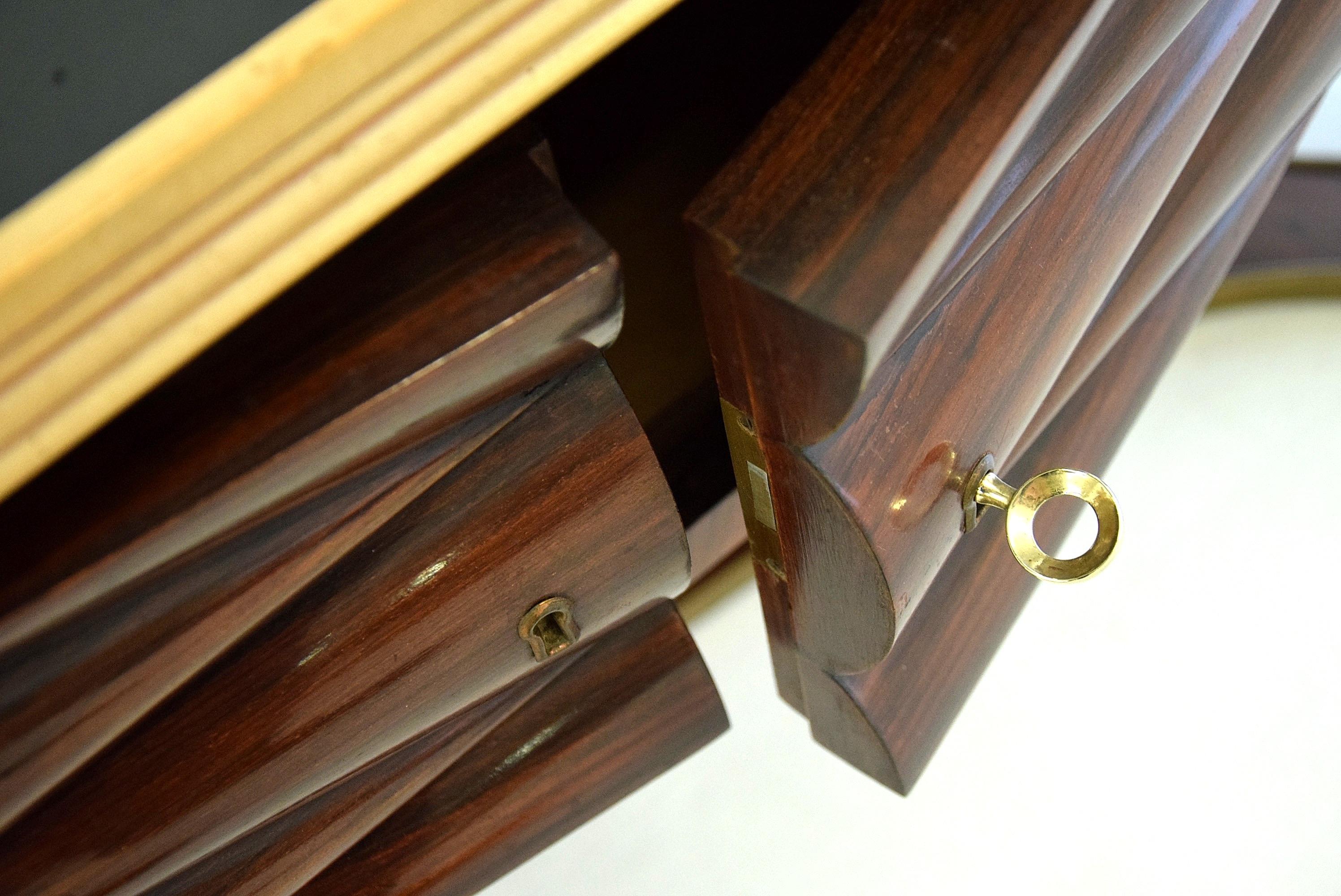 Mid-Century moderno Osvaldo Borsani Credenza in vendita