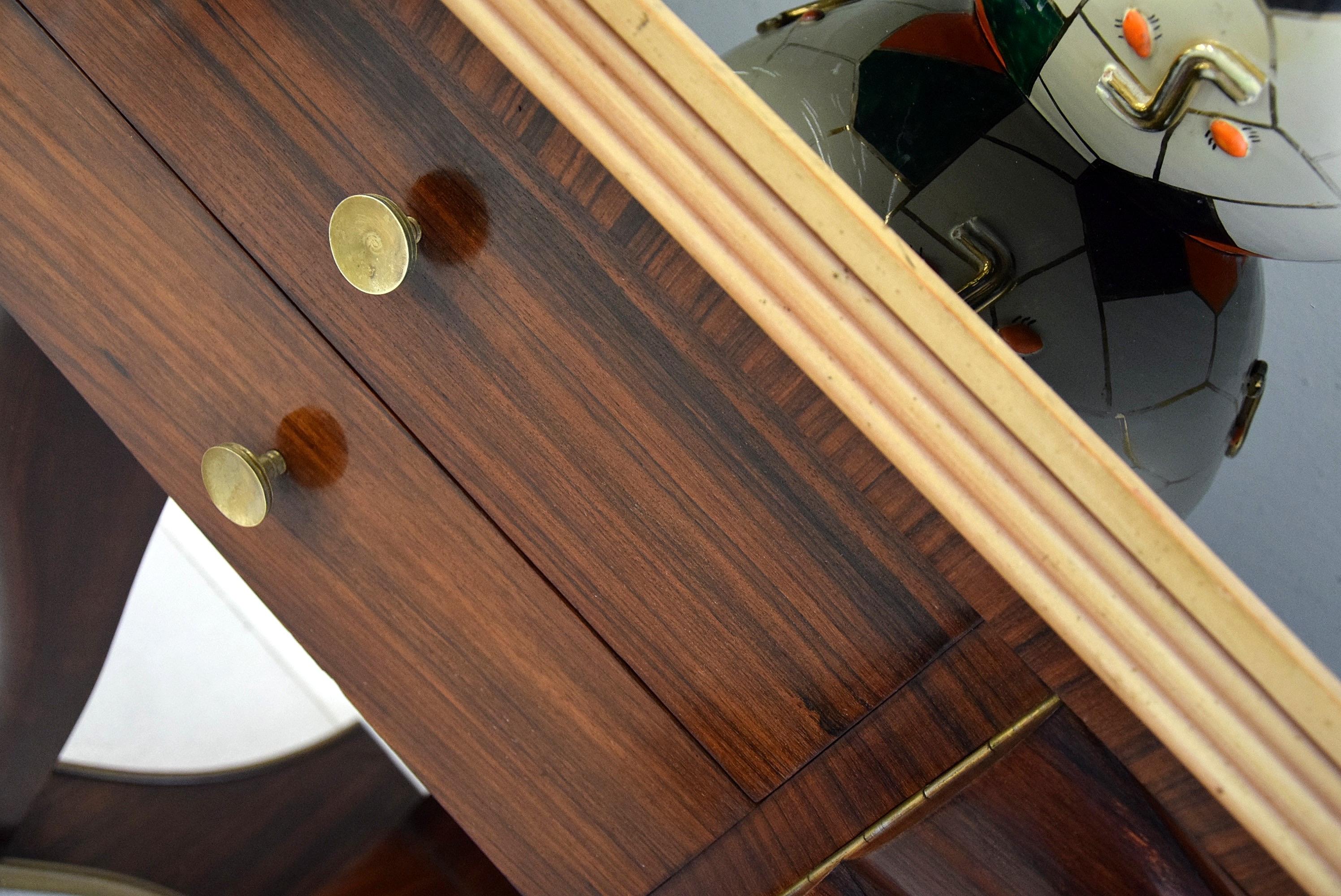 Metà XX secolo Osvaldo Borsani Credenza in vendita