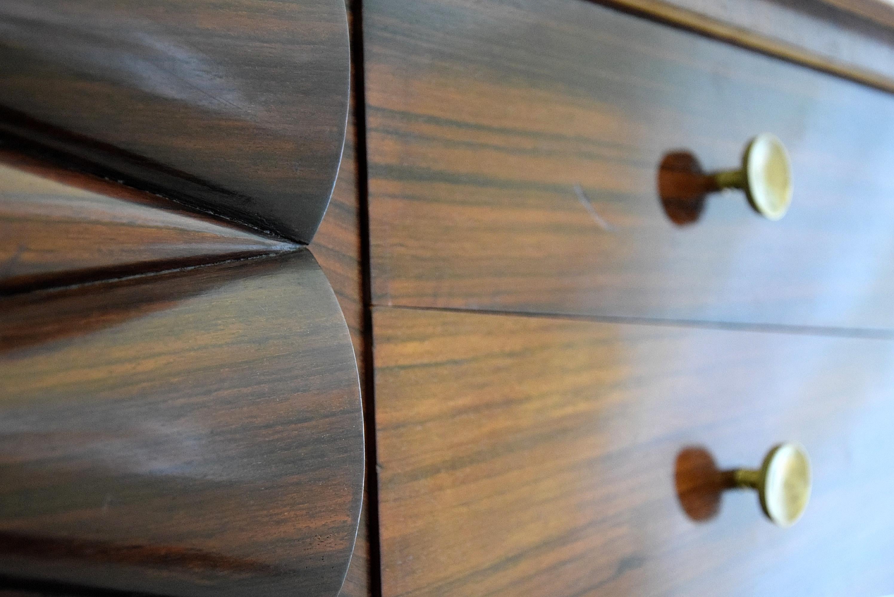 Ottone Osvaldo Borsani Credenza in vendita