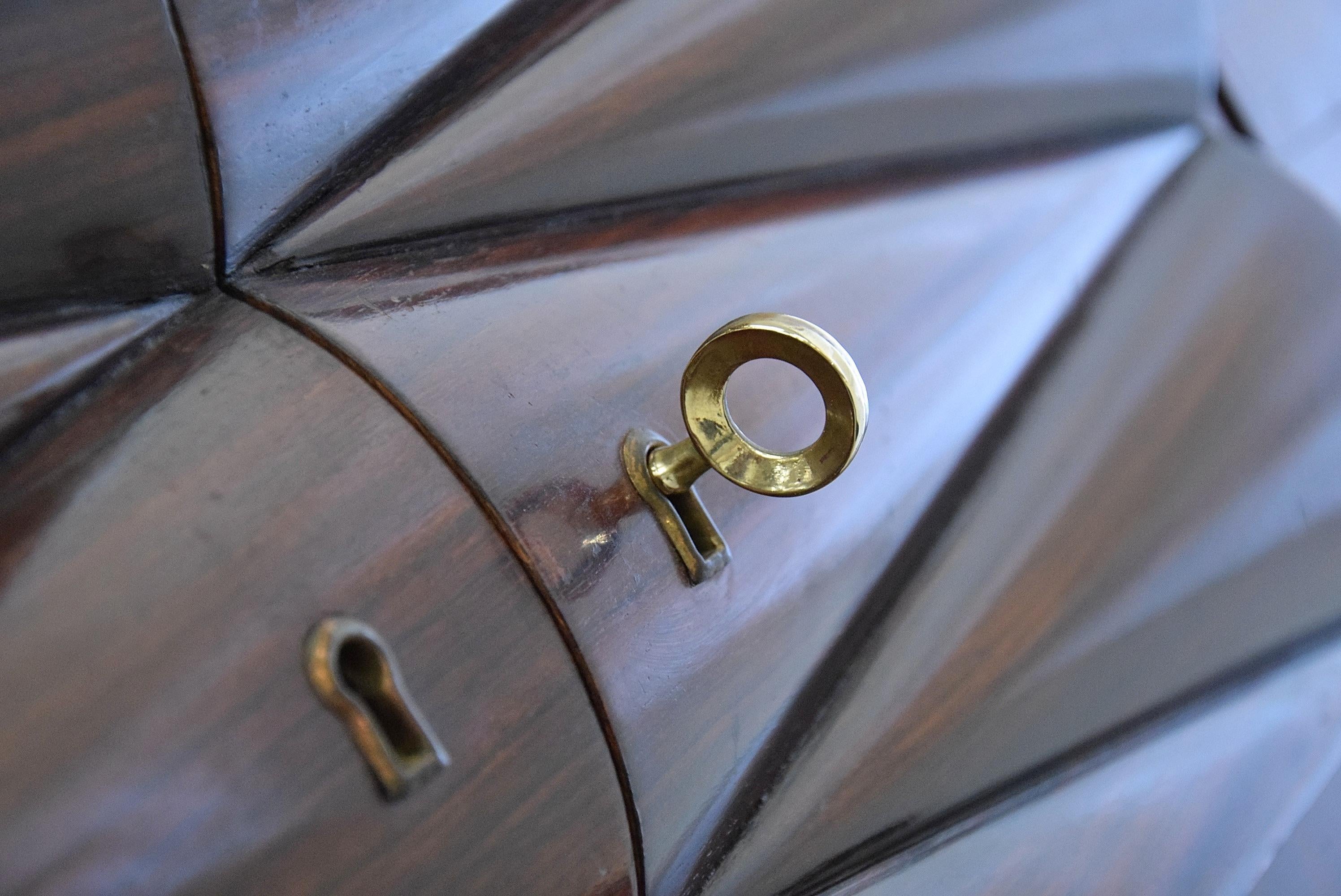 Osvaldo Borsani Credenza in vendita 2