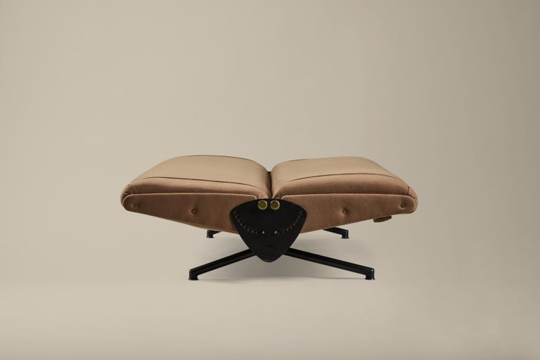 Mid-20th Century Osvaldo Borsani 'D70' Reclining Sofa For Sale