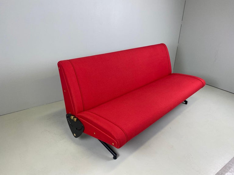 Osvaldo Borsani 'D70' Red Sofa Daybed for Tecno 3
