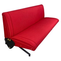 Osvaldo Borsani 'D70' Red Sofa Daybed for Tecno