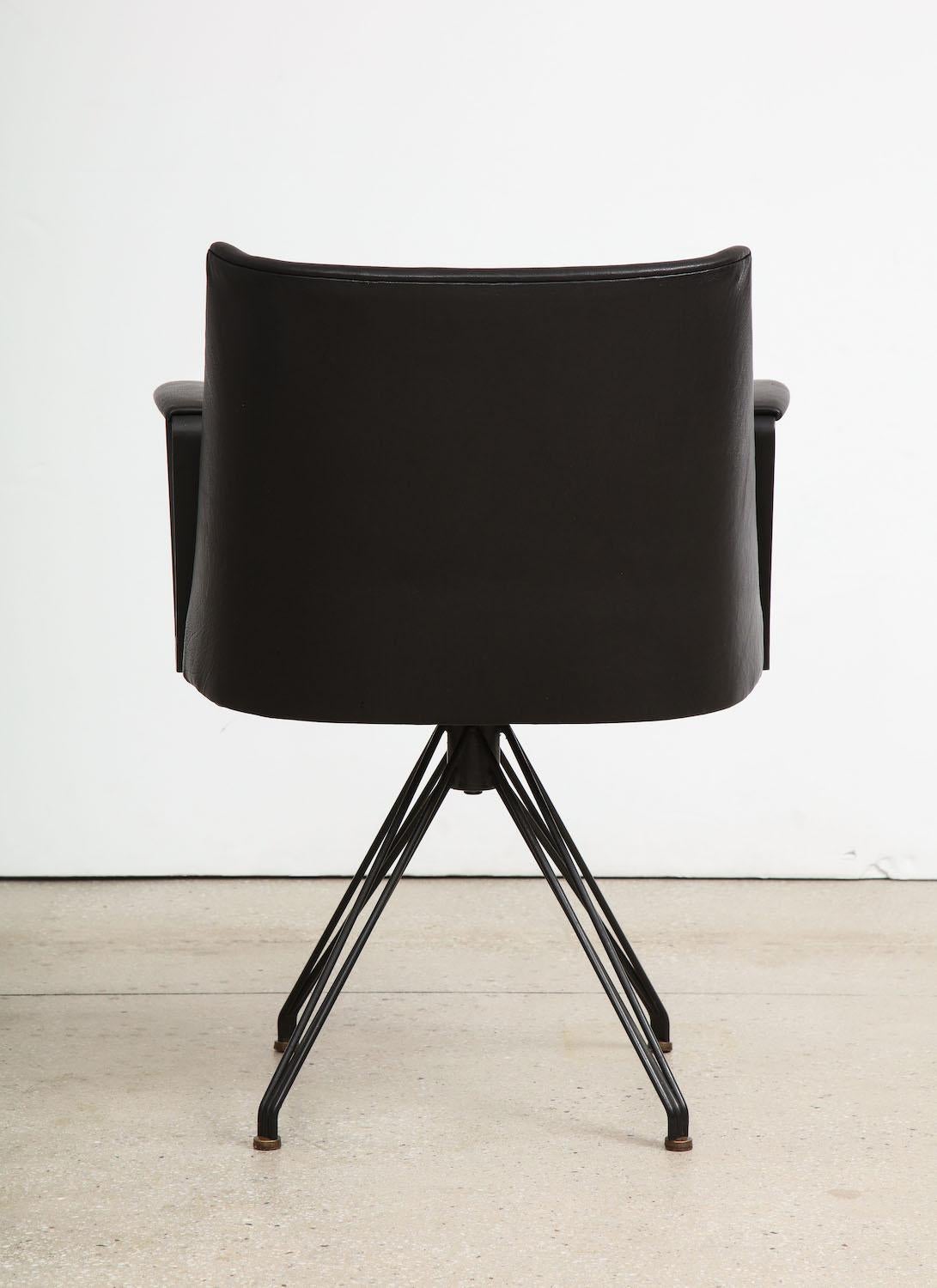 Mid-20th Century Osvaldo Borsani Desk Chair