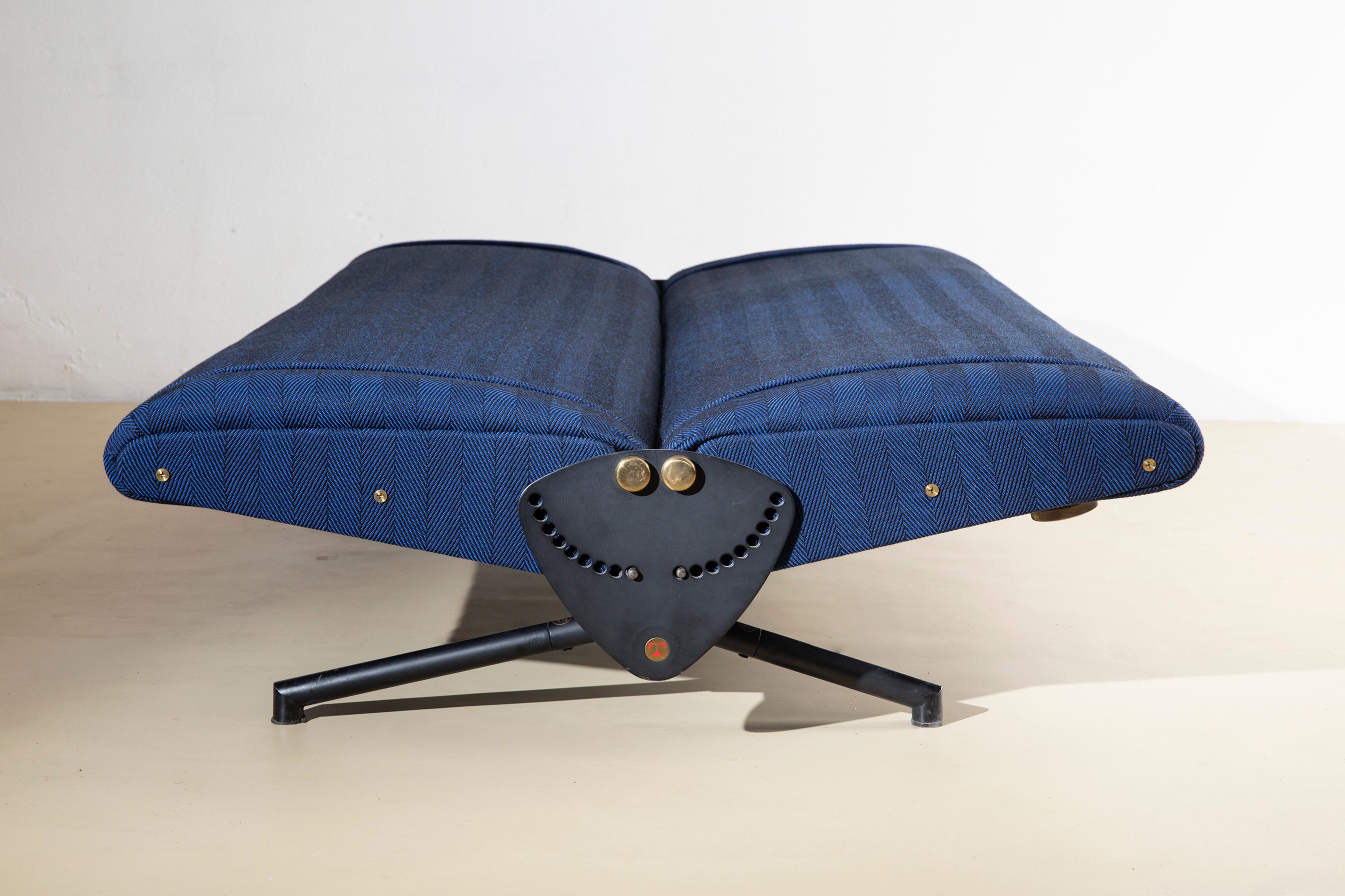 Osvaldo Borsani, Sofá azul D70, 1956 Mid-20th Century en venta