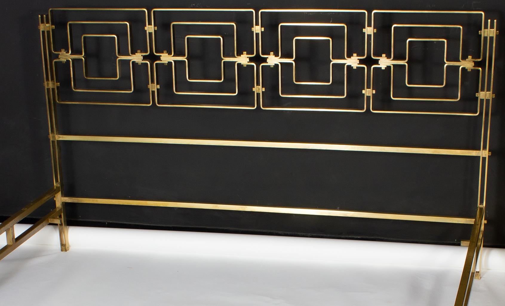 Osvaldo Borsani Elegant Bed with Brass Details, 1950 4
