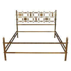 Retro Osvaldo Borsani Elegant Bed with Brass Details by Arnaldo Pomodoro, 1950