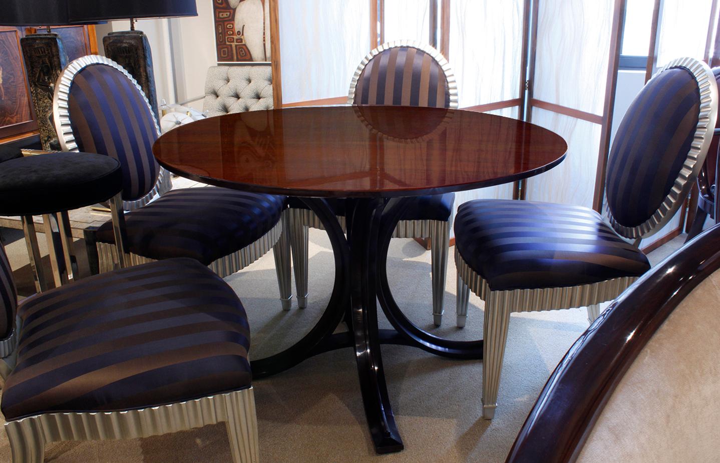 Osvaldo Borsani Elegant Table in Mahogany with Bentwood Base, circa 1960 In Excellent Condition In New York, NY
