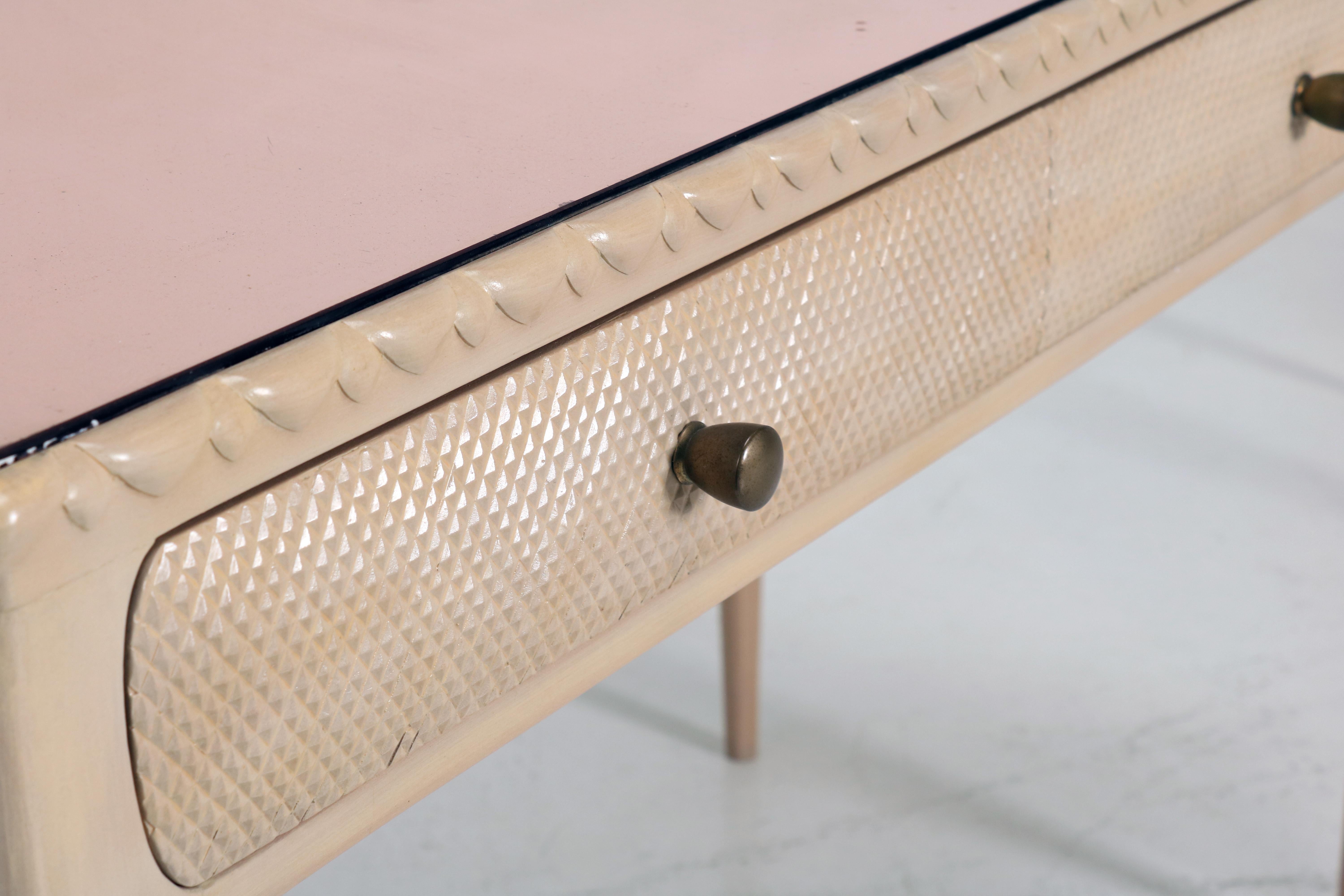 Osvaldo Borsani Elegant Two bed side tables with drawers Italian Design ABV 1950 For Sale 1