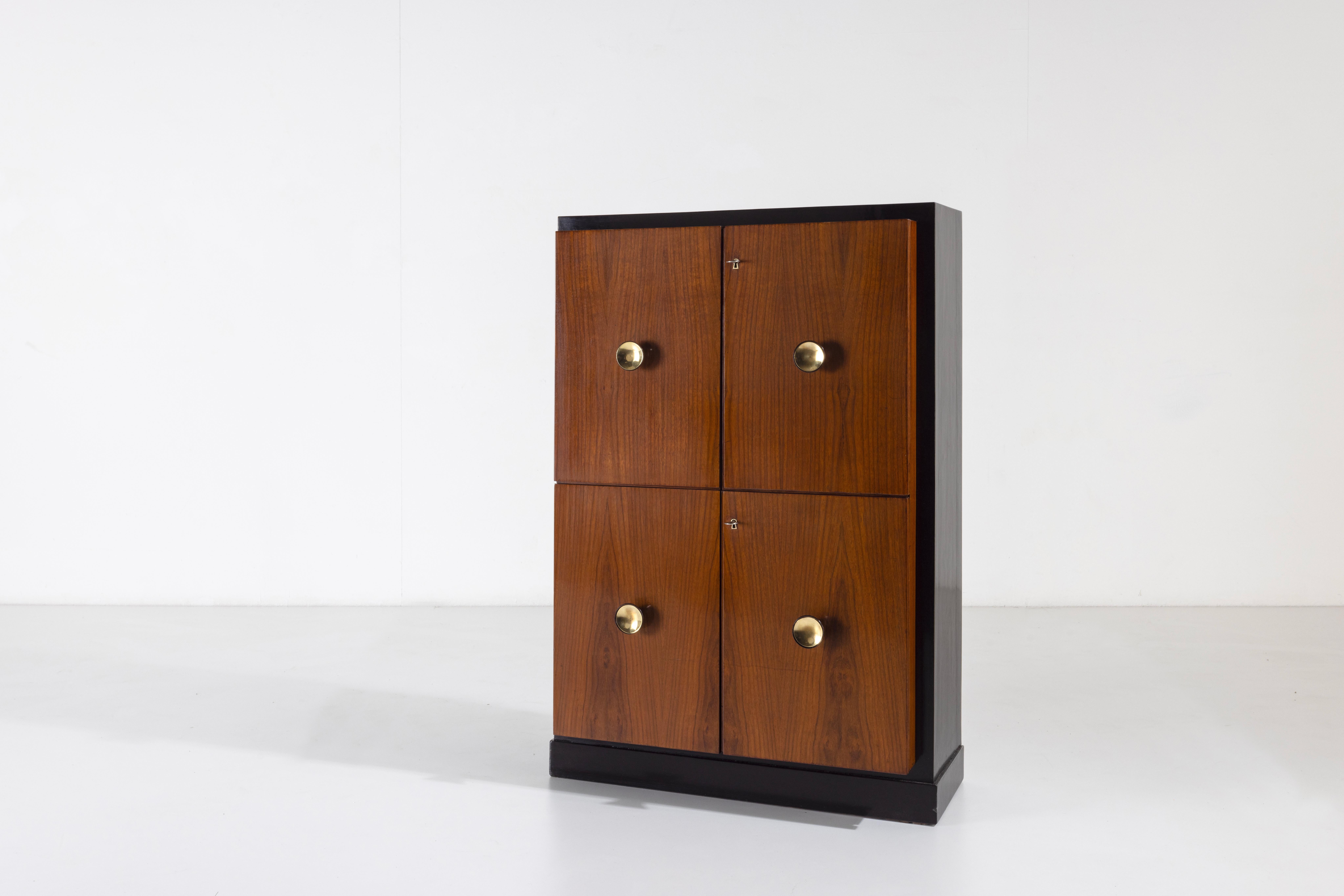 Osvaldo Borsani Elegant wood storage unit and brass handles Italian design 50s In Good Condition In Milan, IT