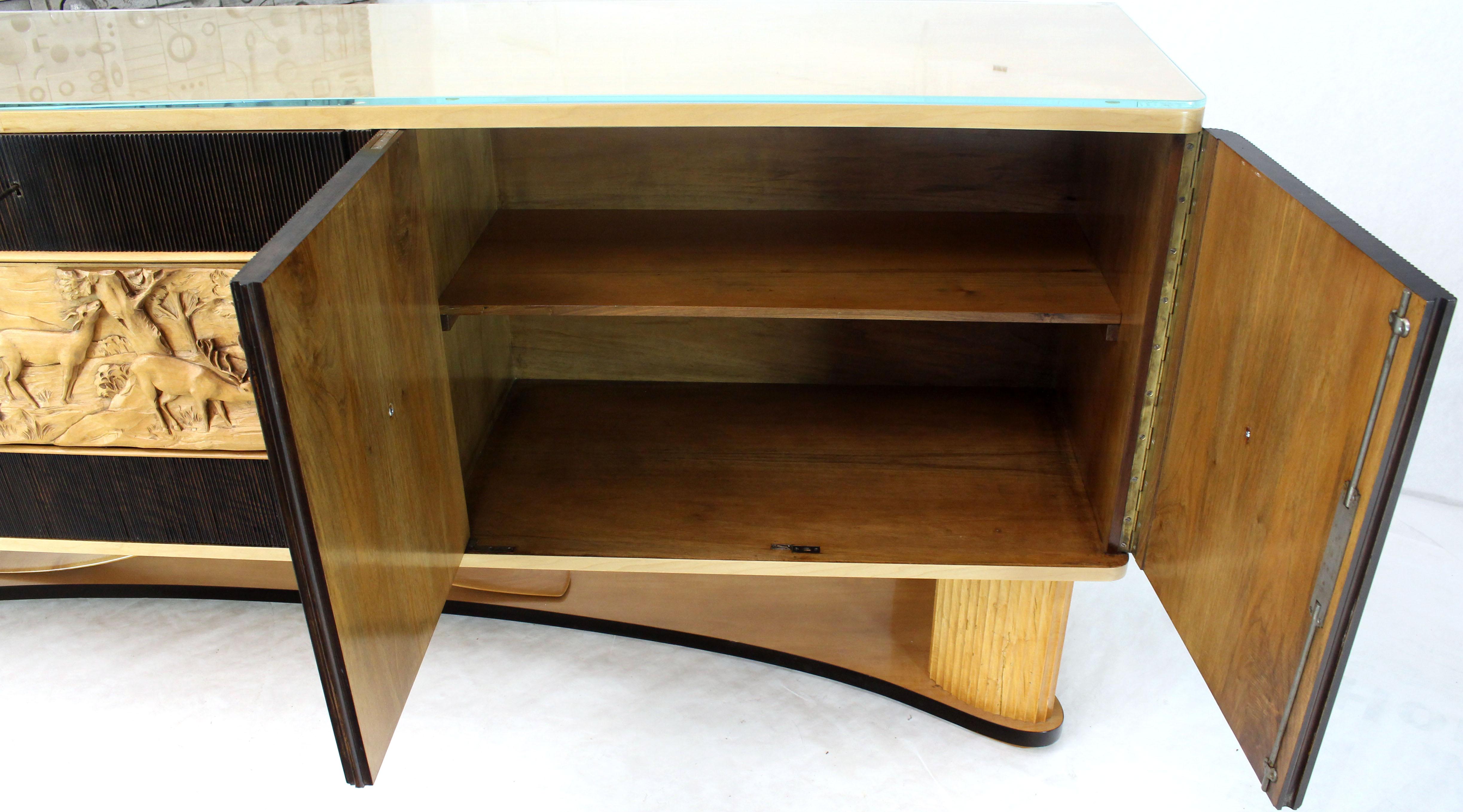 Osvaldo Borsani Extra Long Sideboard Bar Cabinet Credenza Italian Modern In Excellent Condition In Rockaway, NJ
