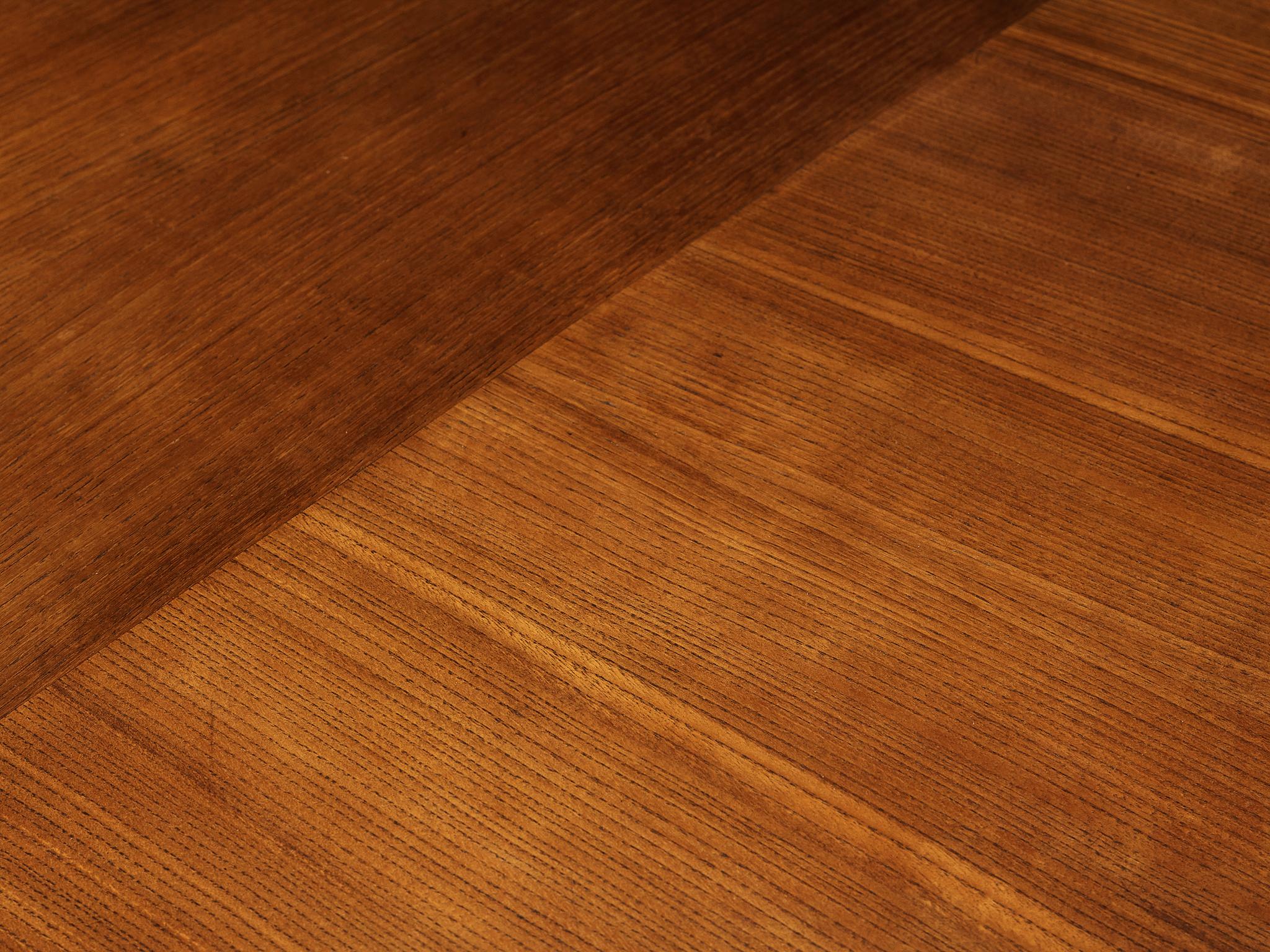 Osvaldo Borsani for Arredamenti Borsani Varedo Dining Table in Chestnut in vendita 2