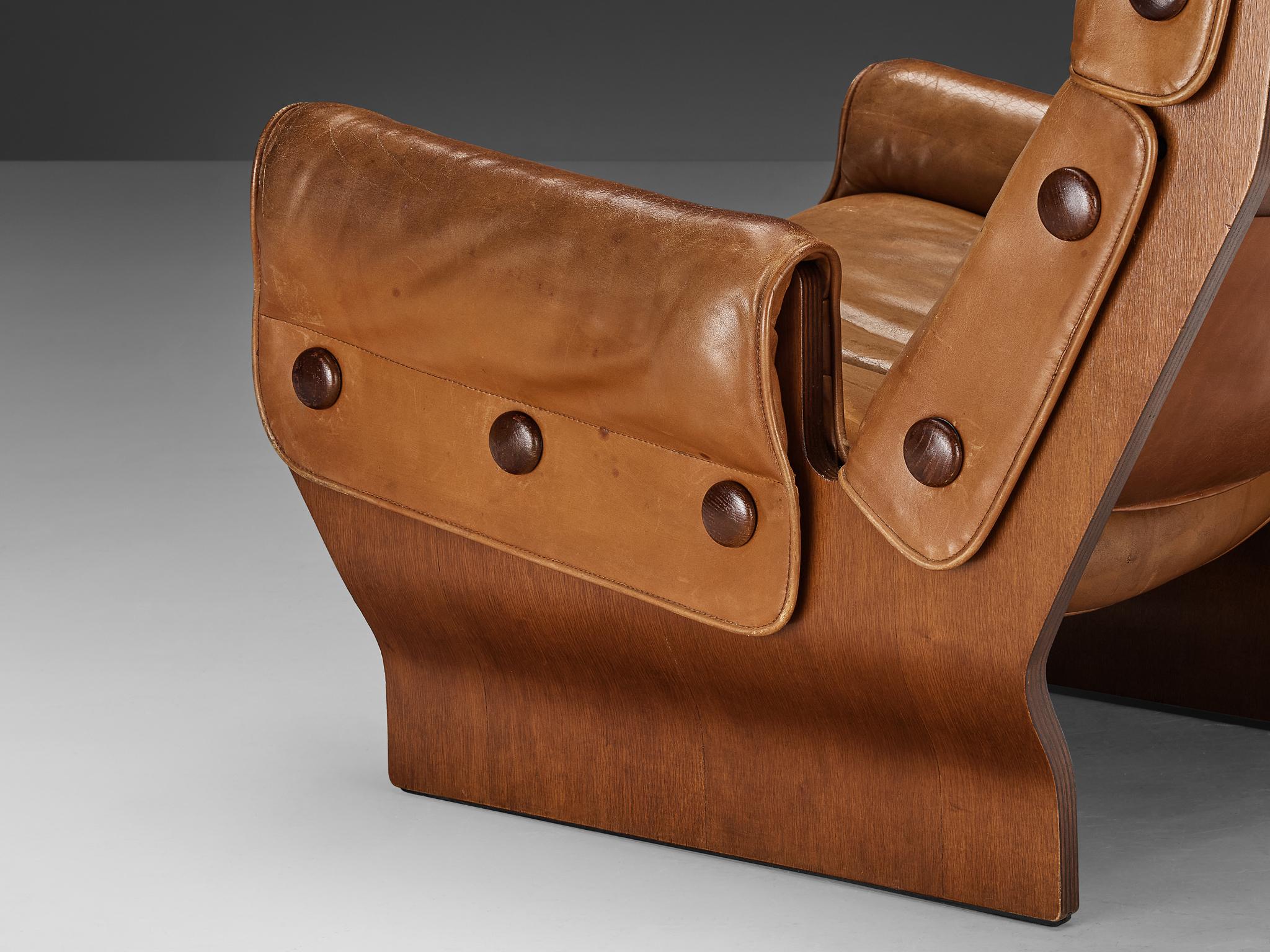 Osvaldo Borsani for Tecno 'Canada' Lounge Chair in Cognac Leather In Good Condition In Waalwijk, NL