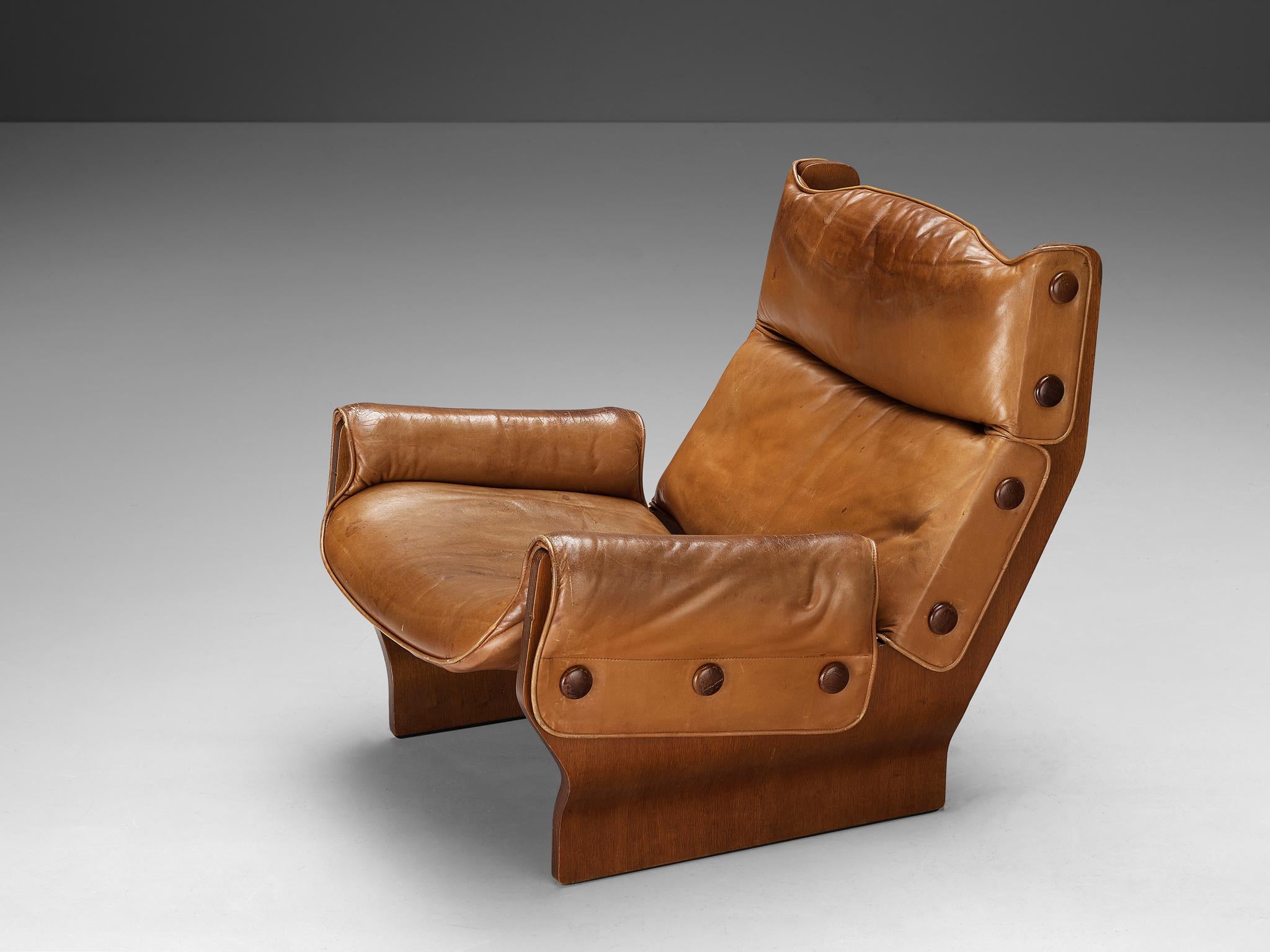 Osvaldo Borsani for Tecno 'Canada' Lounge Chair in Cognac Leather 1