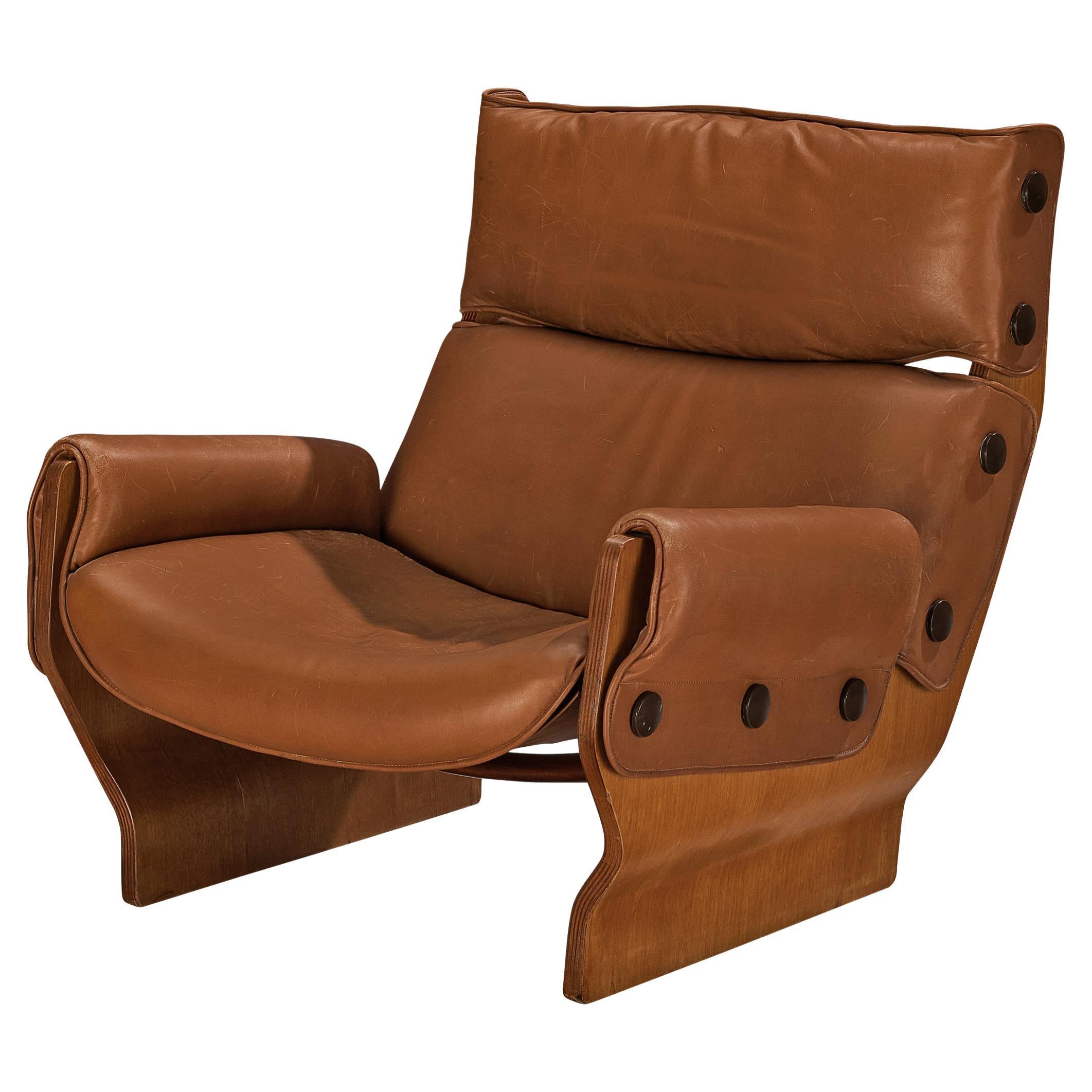 Osvaldo Borsani for Tecno 'Canada' Lounge Chair in Leather