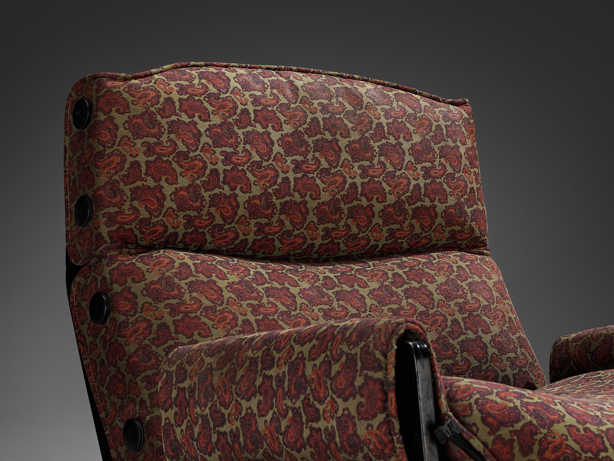 Osvaldo Borsani for Tecno 'Canada' Lounge Chair in Paisley Fabric and Wood For Sale 1