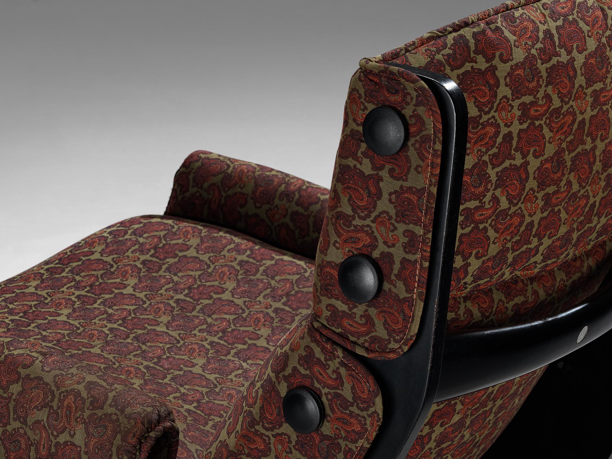 Osvaldo Borsani for Tecno 'Canada' Lounge Chair in Paisley Fabric and Wood For Sale 3
