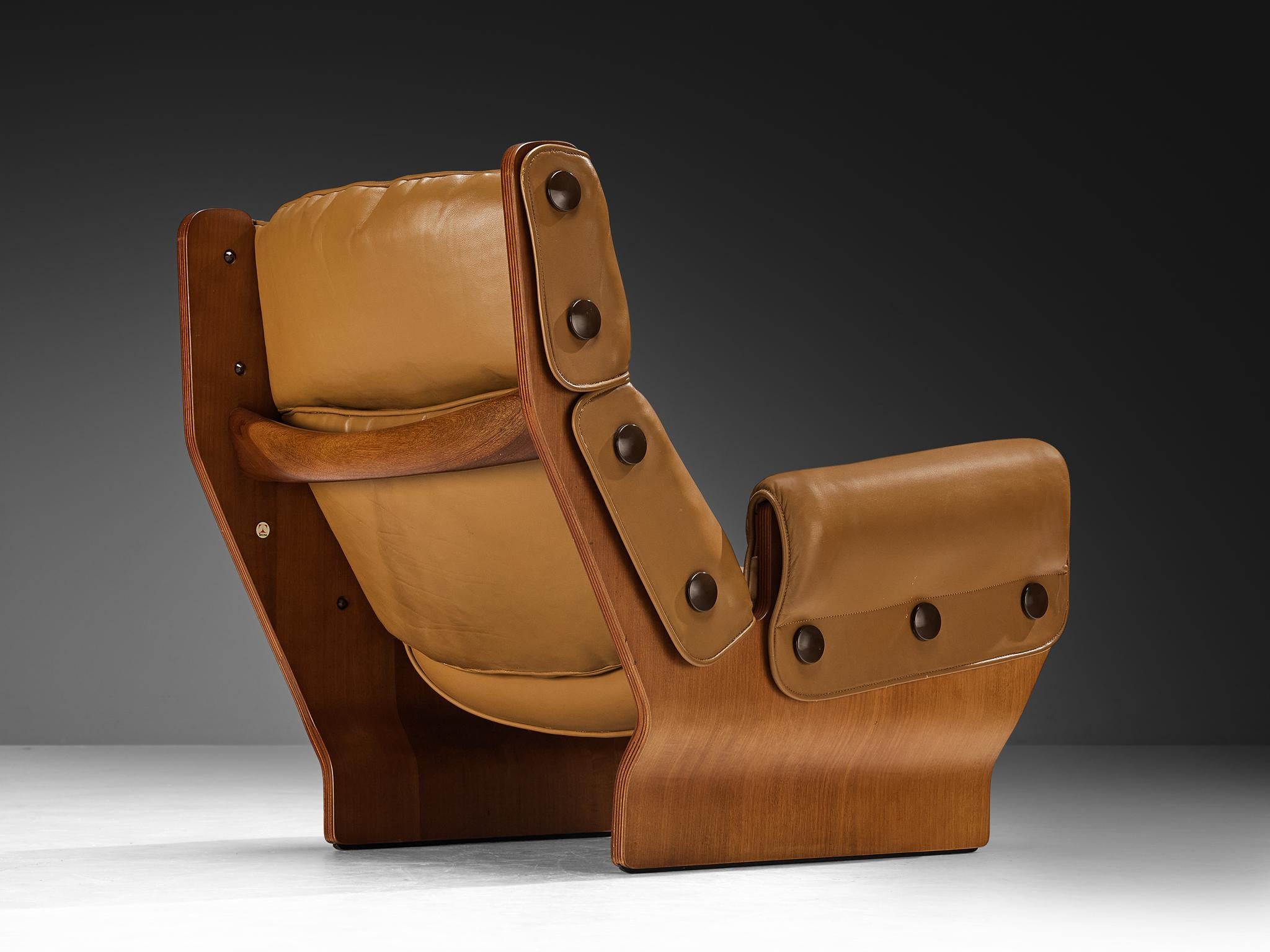 Osvaldo Borsani for Tecno 'Canada' Lounge Chairs and Ottoman (Chaises longues et poufs) Bon état - En vente à Waalwijk, NL