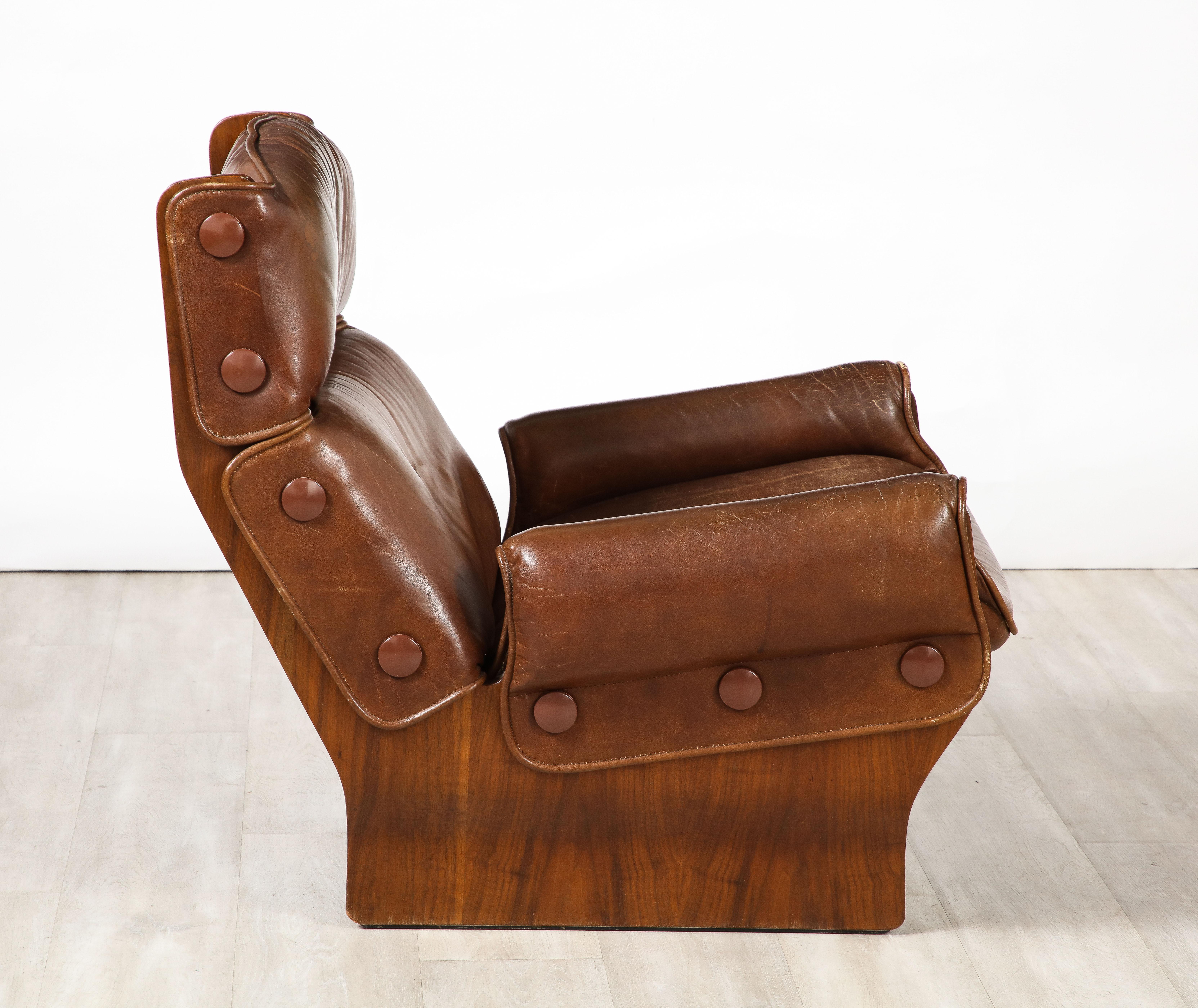 Leather Osvaldo Borsani for Tecno 'Canada P110' Lounge Chair, Italy, circa 1965 