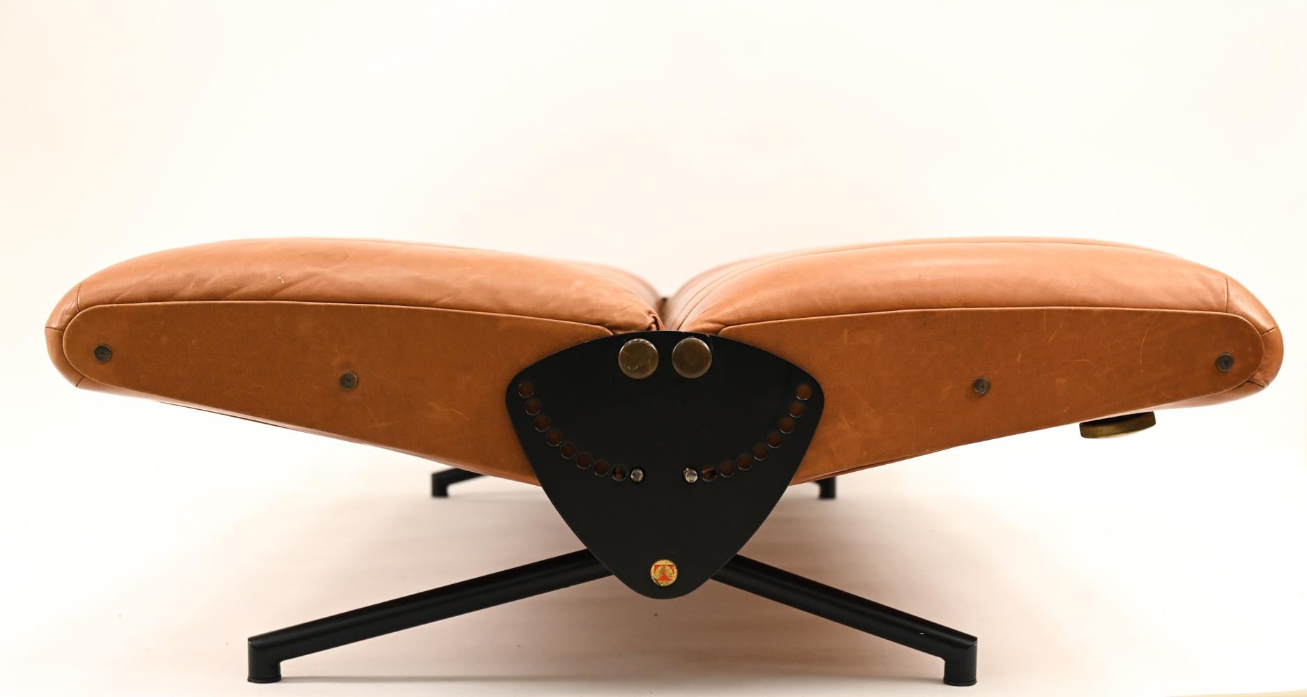 Canapé inclinable Osvaldo Borsani pour Tecno D70 en vente 5