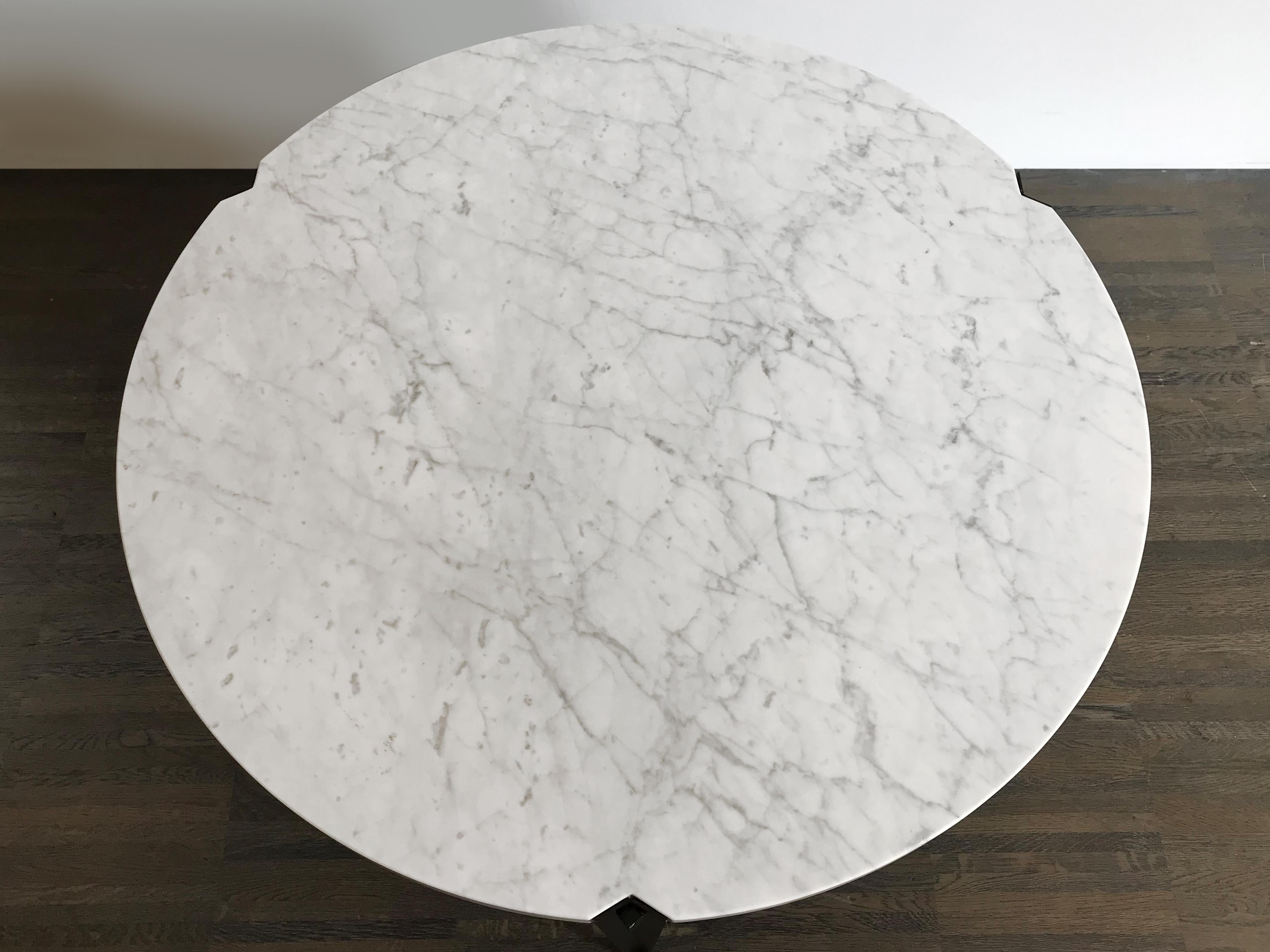 Mid-20th Century Osvaldo Borsani for Tecno Italian Round White Marble Coffee Table 