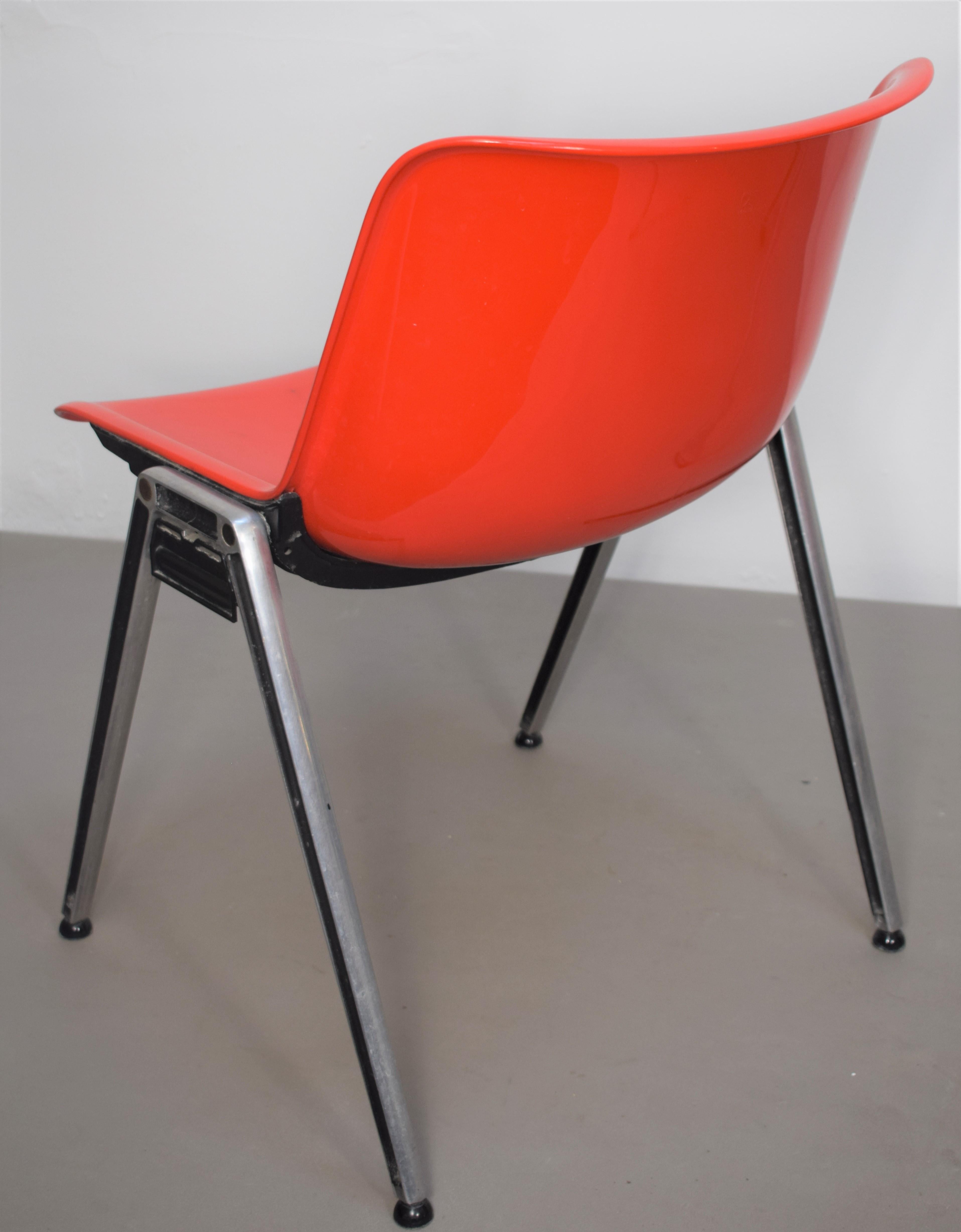 Osvaldo Borsani for Tecno, Pair of Italian Plastic Chairs, 1970s 1