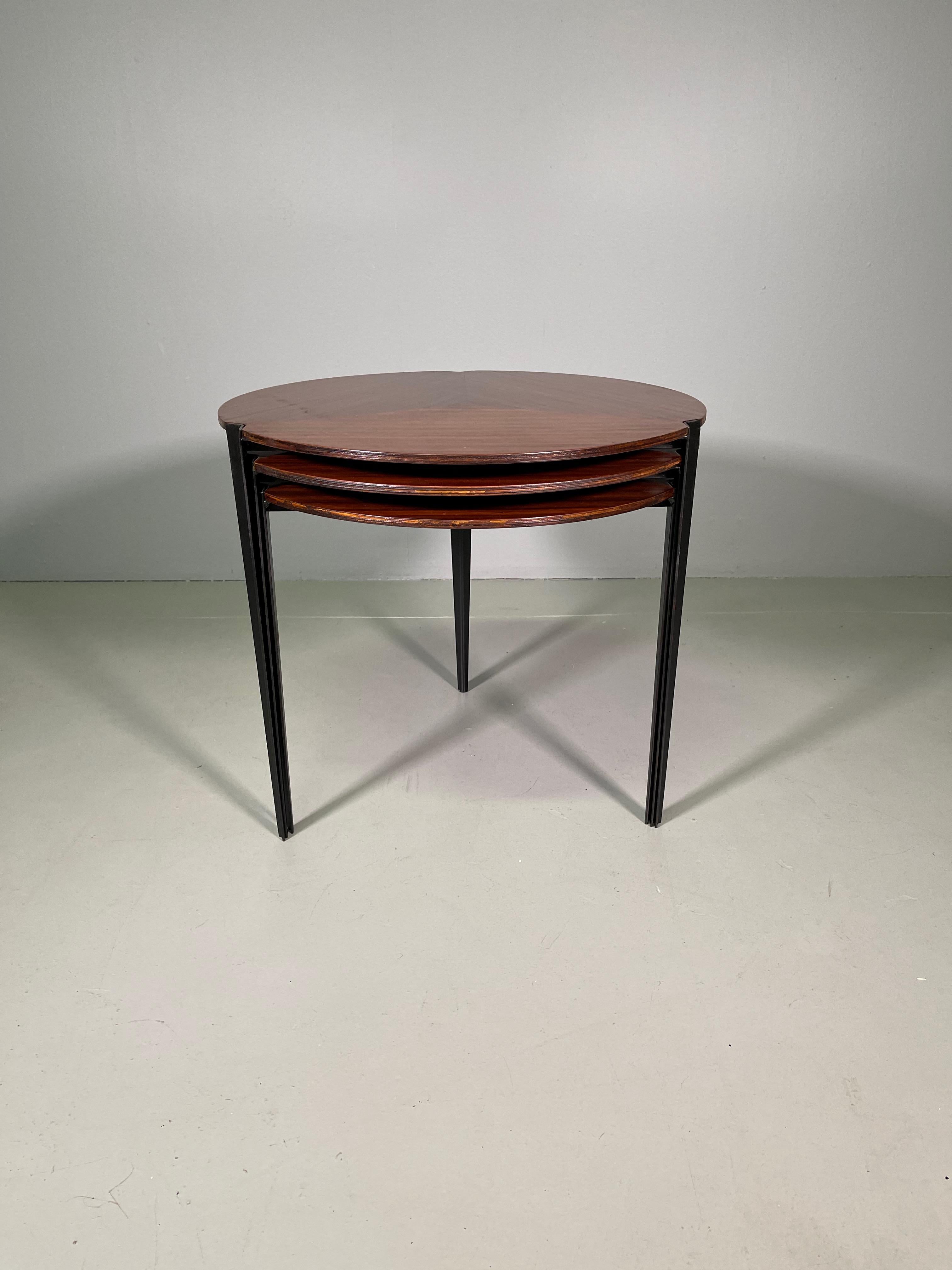 Osvaldo Borsani for Tecno Set of 3 Nesting Tables Model T61, 1950s 4