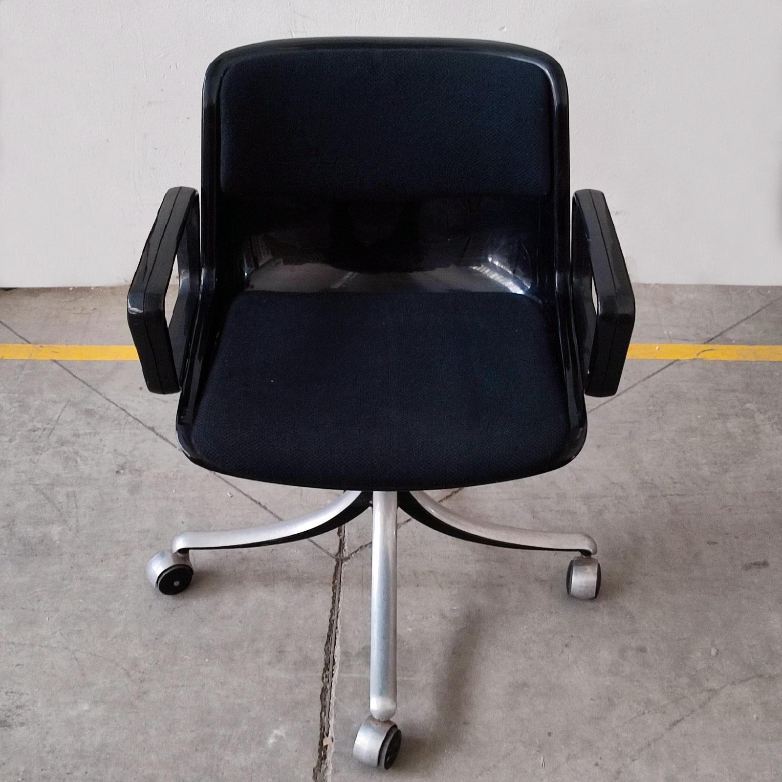 Osvaldo Borsani for Tecno, Swivel Armchair Modus SM203, Italy, 1970s In Good Condition In Bochum, NRW