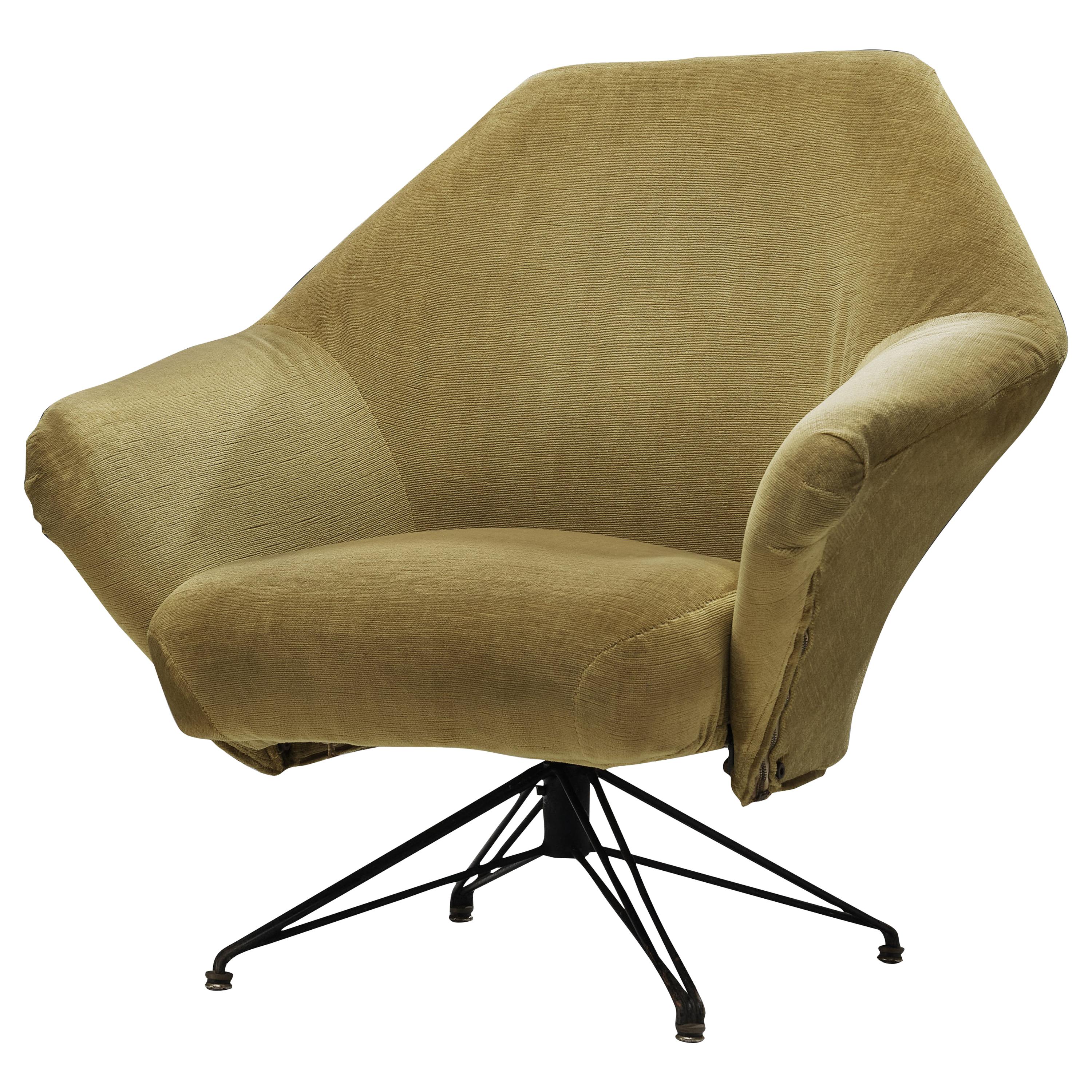 Osvaldo Borsani for Tecno Swivel Lounge Chair P32 in Yellow Velvet Upholstery