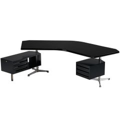 Osvaldo Borsani para Tecno Escritorio esquinero ejecutivo "T96" de madera lacada en negro