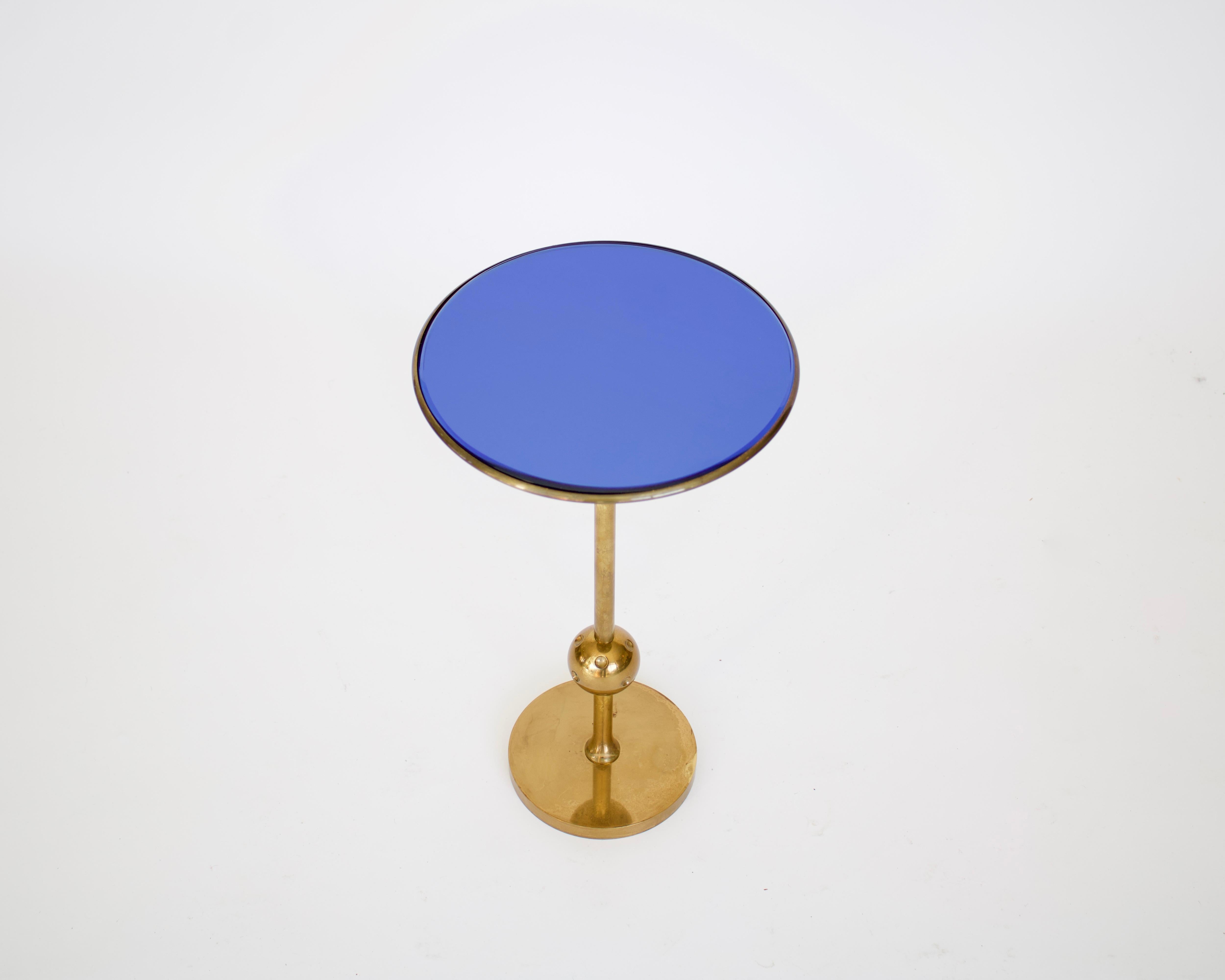 Osvaldo Borsani Italian Brass and Glass Side T1 Table For Tecno In Good Condition In Chicago, IL