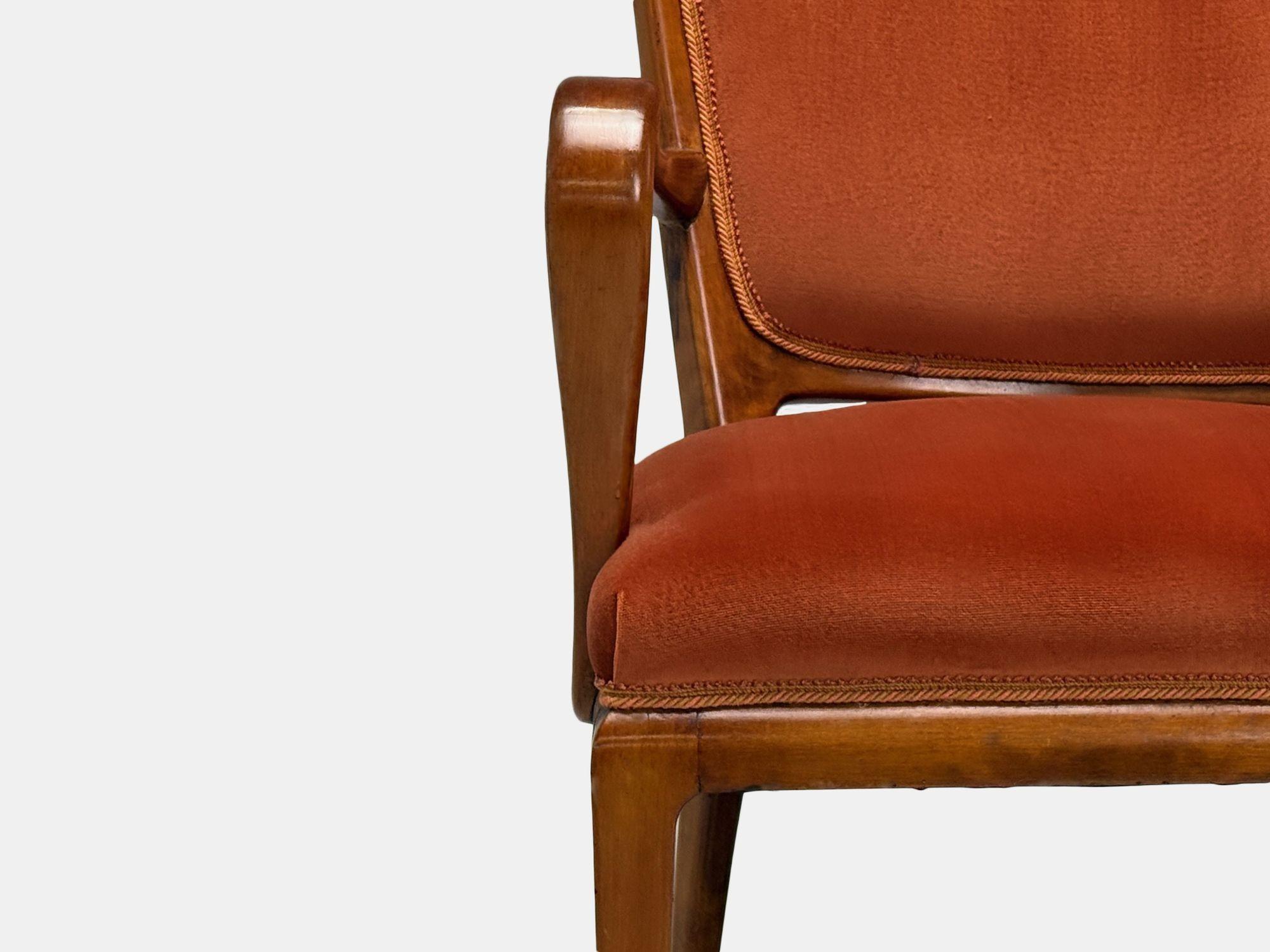 Milieu du XXe siècle Osvaldo Borsani, moderne italien, cerisier, velours, fauteuil, Italie, années 1950 en vente