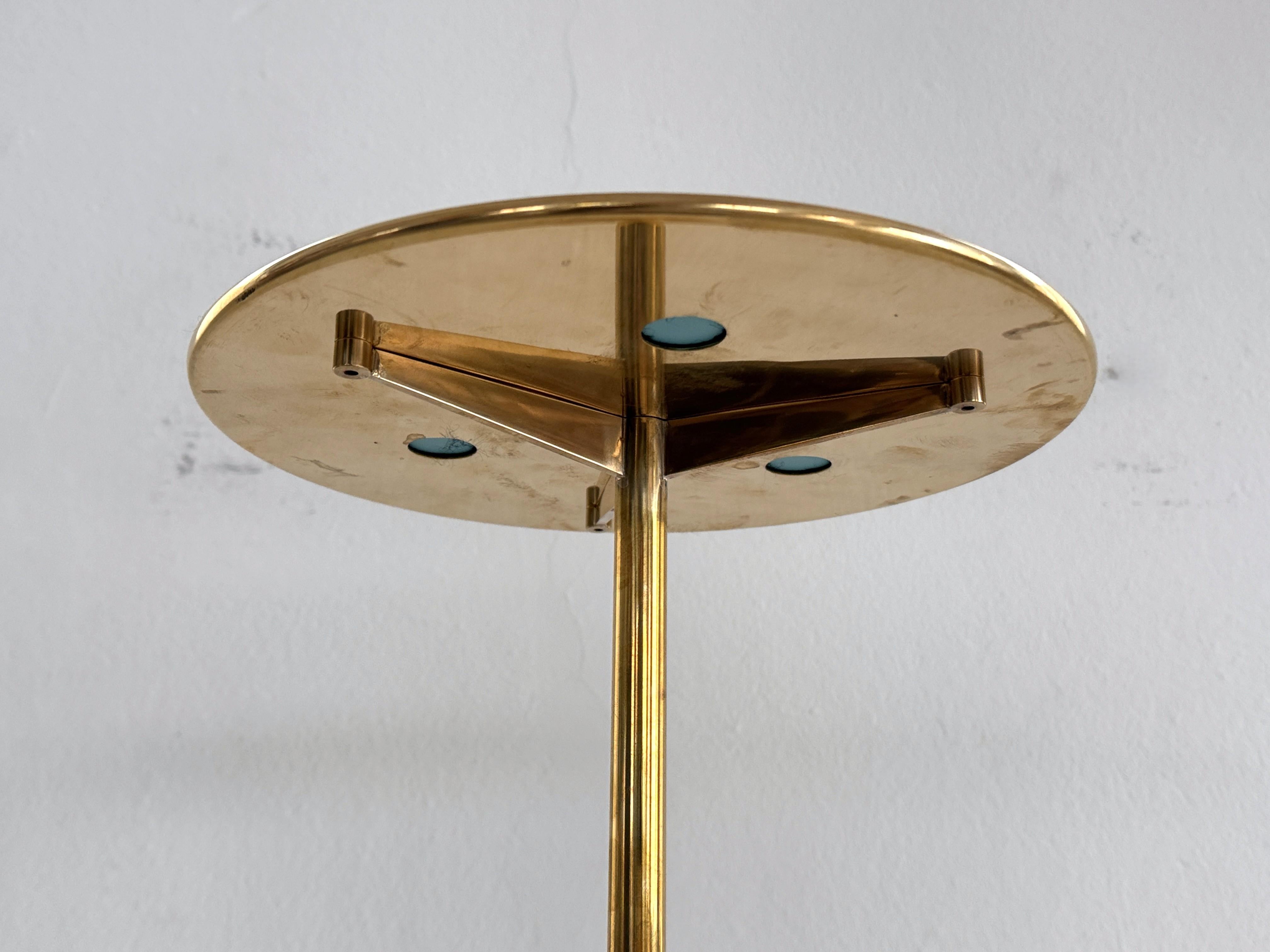 Osvaldo Borsani Italian Side Table T1 in Brass and Yellow Glass, 1950s Bon état - En vente à Morazzone, Varese