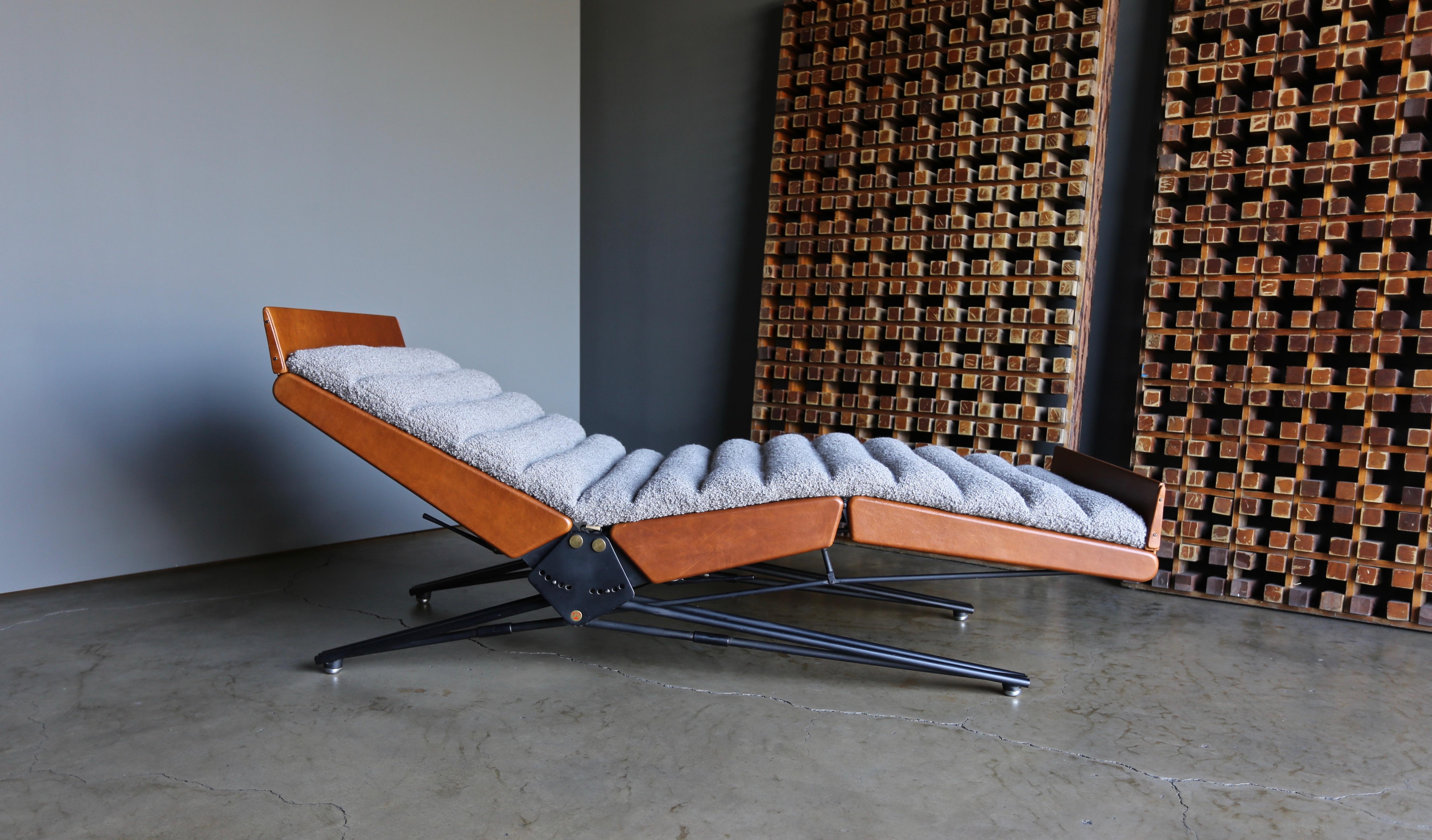 Osvaldo Borsani L77 Daybed for Tecno Italy, circa 1956 7