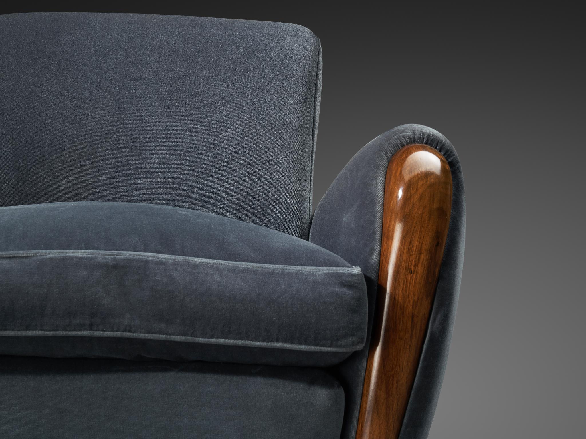 Mid-20th Century Osvaldo Borsani Lounge Chair in Walnut and Blue Velvet  For Sale