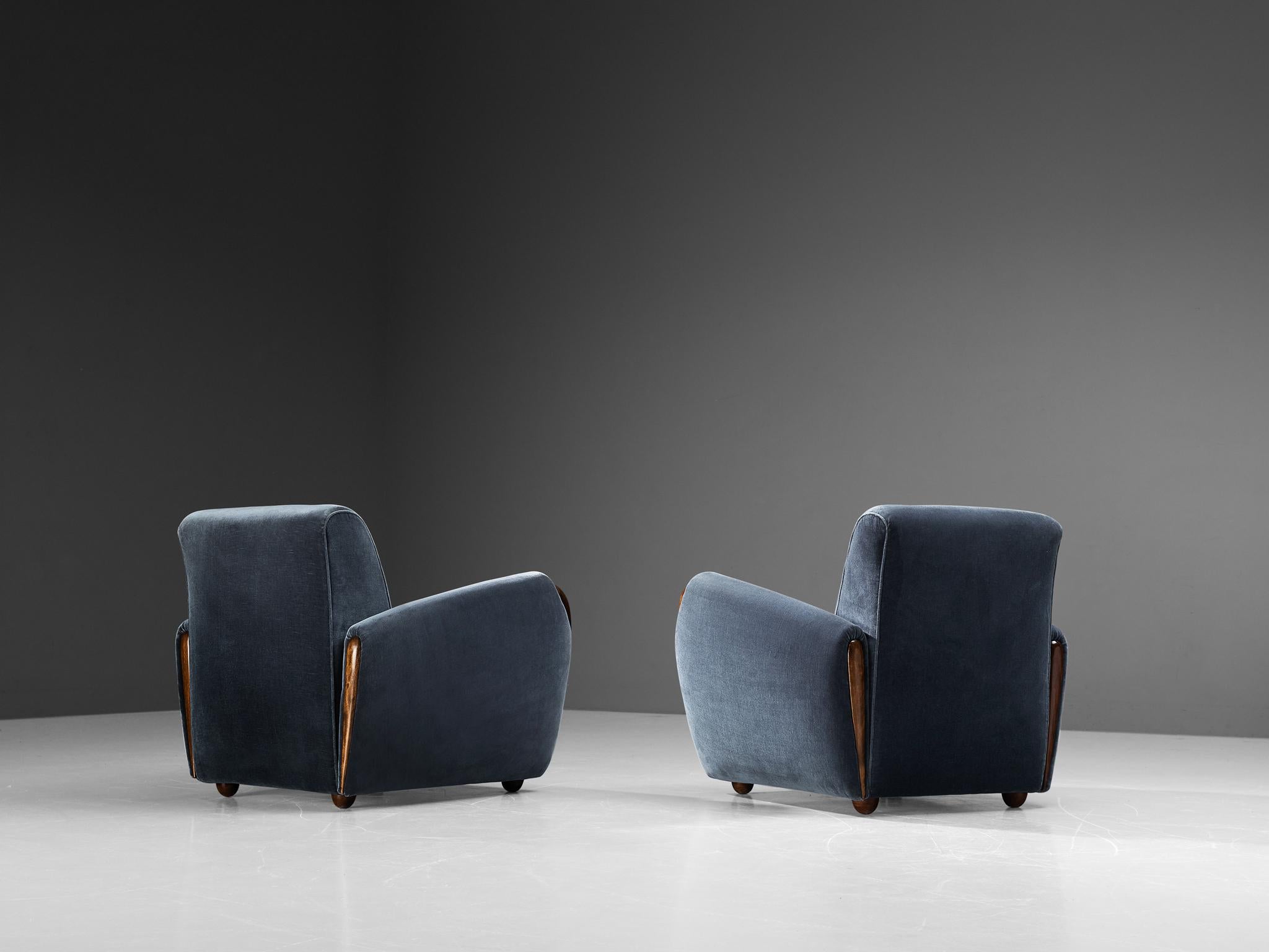 Osvaldo Borsani Lounge Chairs in Walnut and Blue Velvet  In Good Condition For Sale In Waalwijk, NL