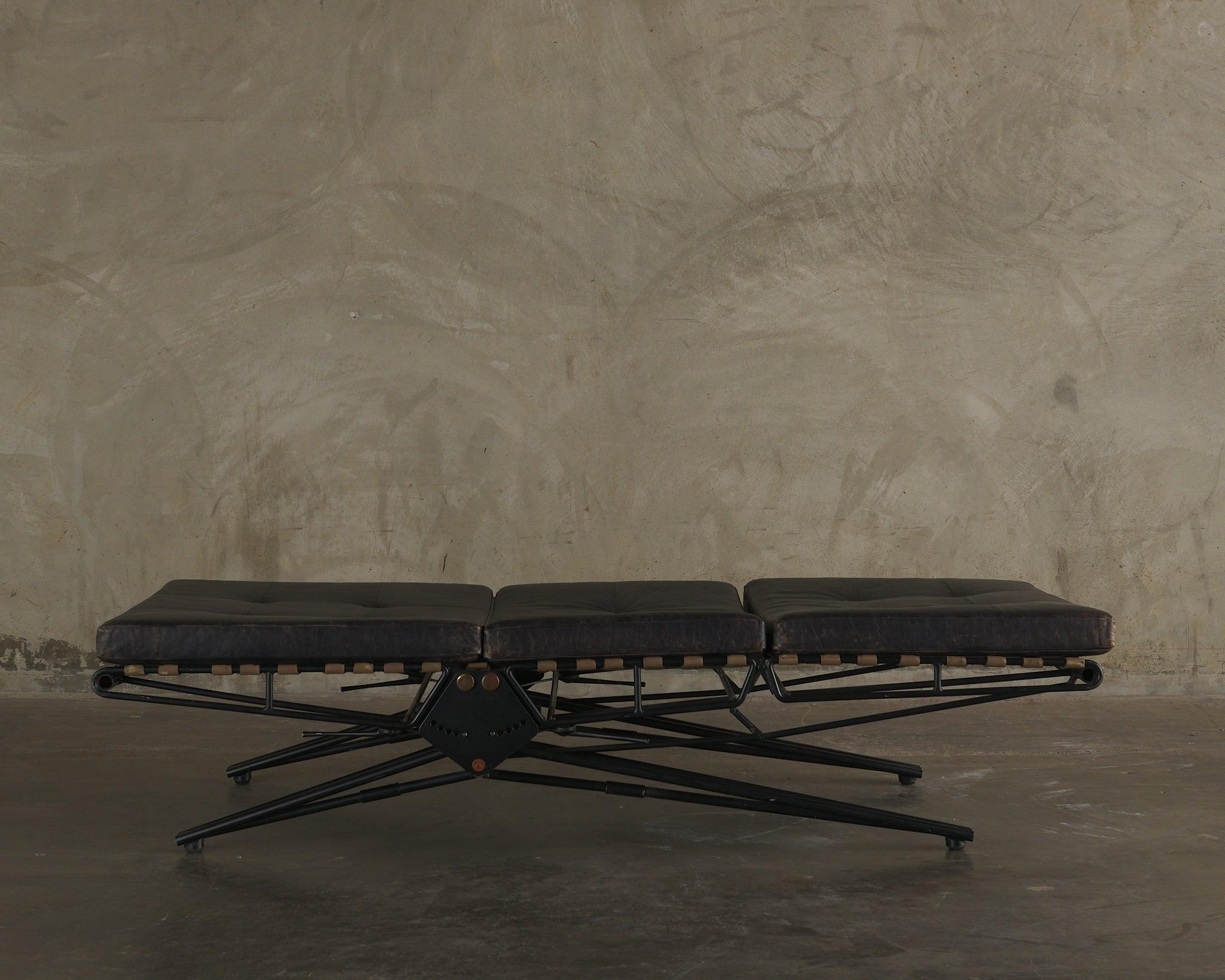 Tumbona Osvaldo Borsani L-77 Chaise Lounge para Tecno Italiano en venta