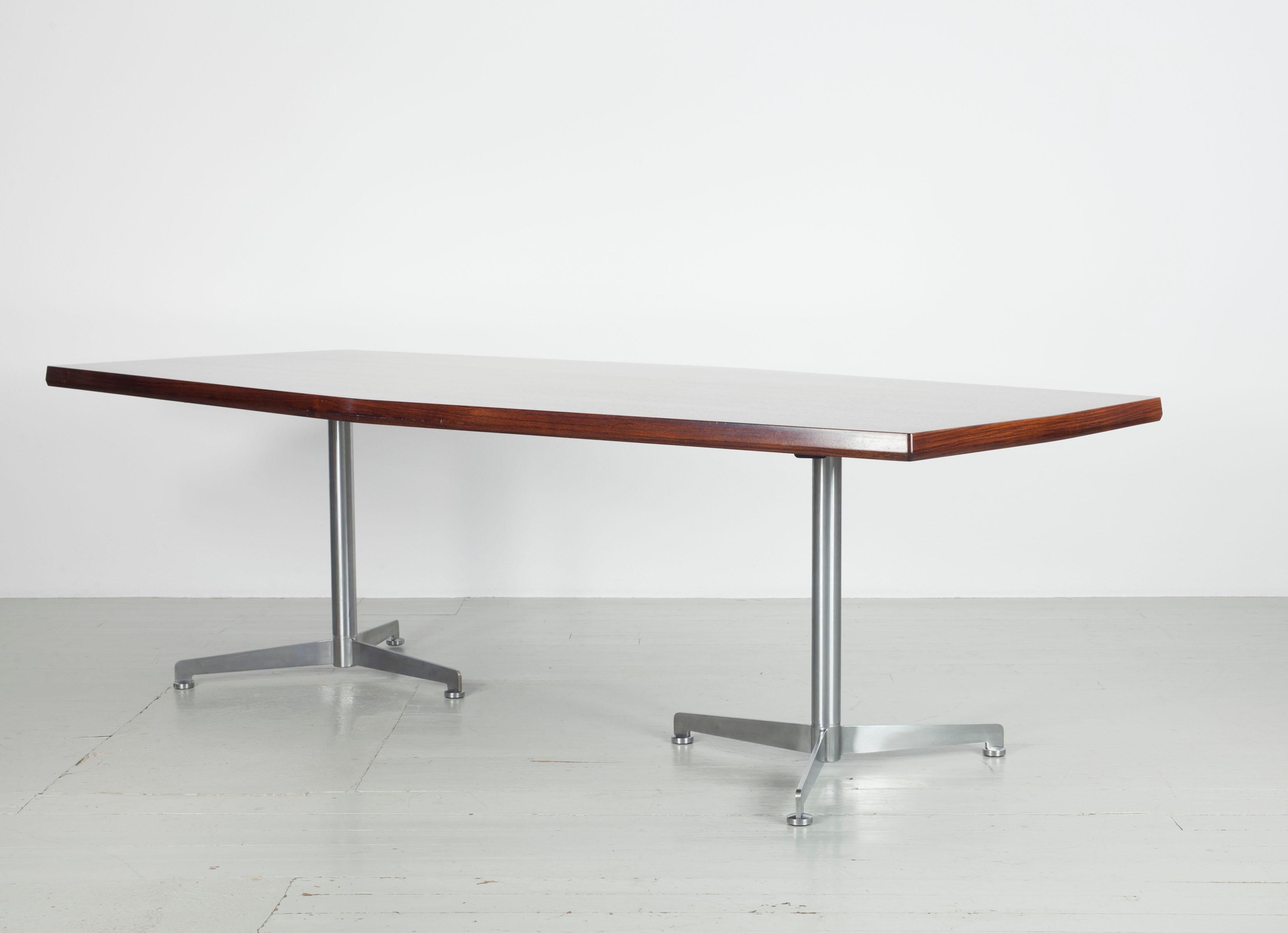 Mid-20th Century Osvaldo Borsani Mahogany Conference, Dining or Writing Table, Italy, 1965