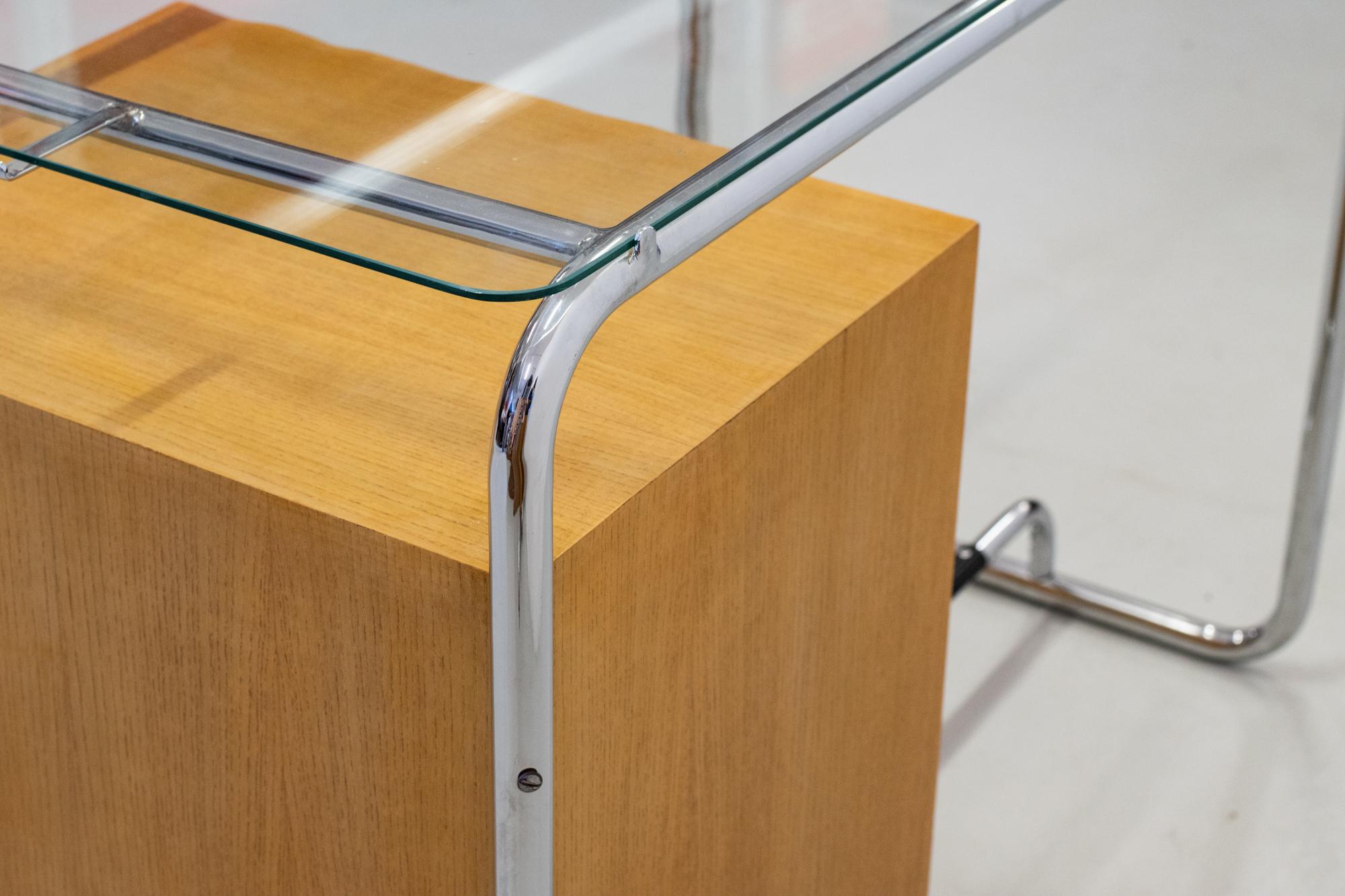 Scrivania di metà secolo di Osvaldo Borsani con cassetti in metallo, vetro e wood 1930 in vendita 11