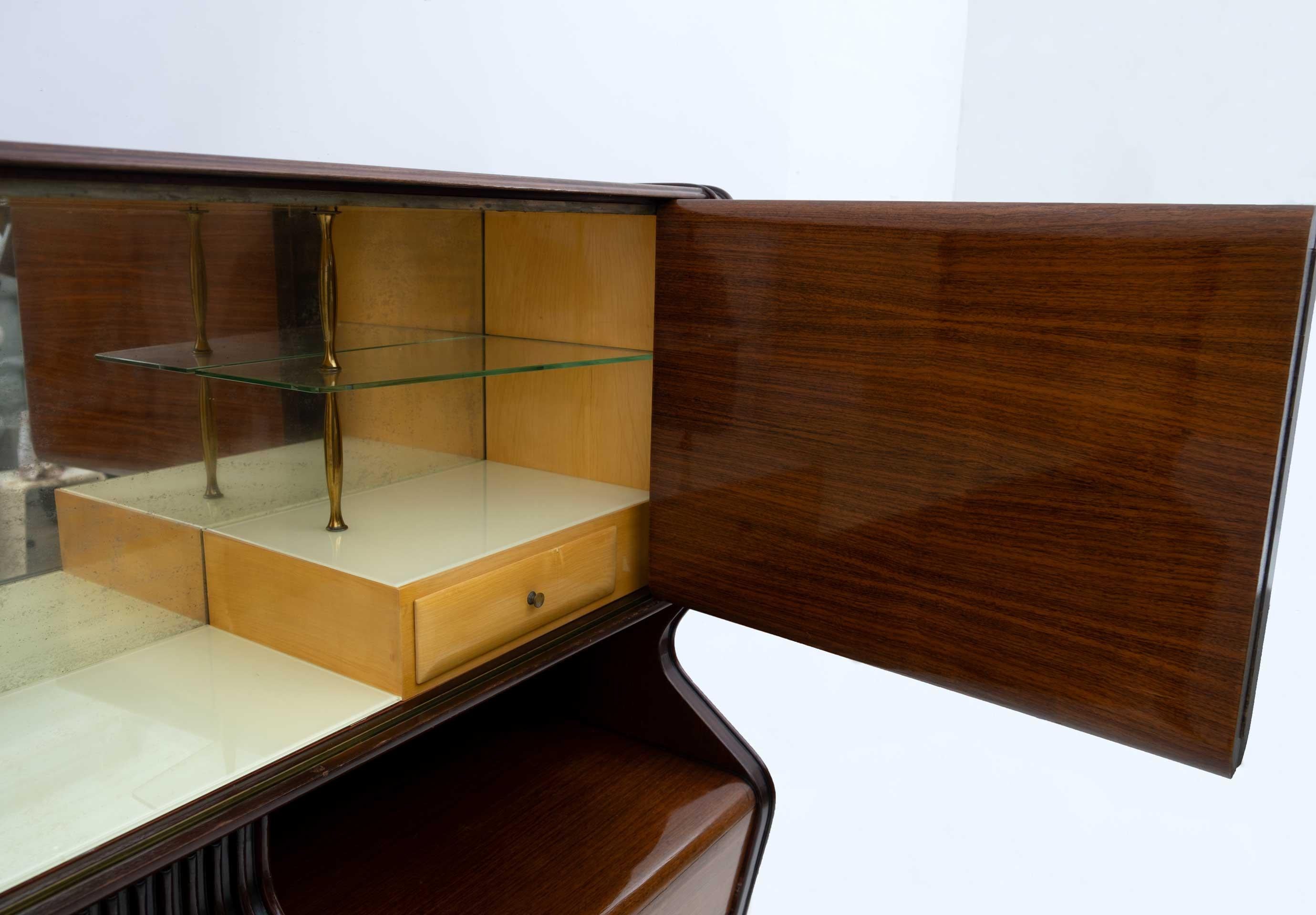 Osvaldo Borsani Mid-Century Modern Italian Sideboard with Bar Cabinet, 1950s For Sale 5
