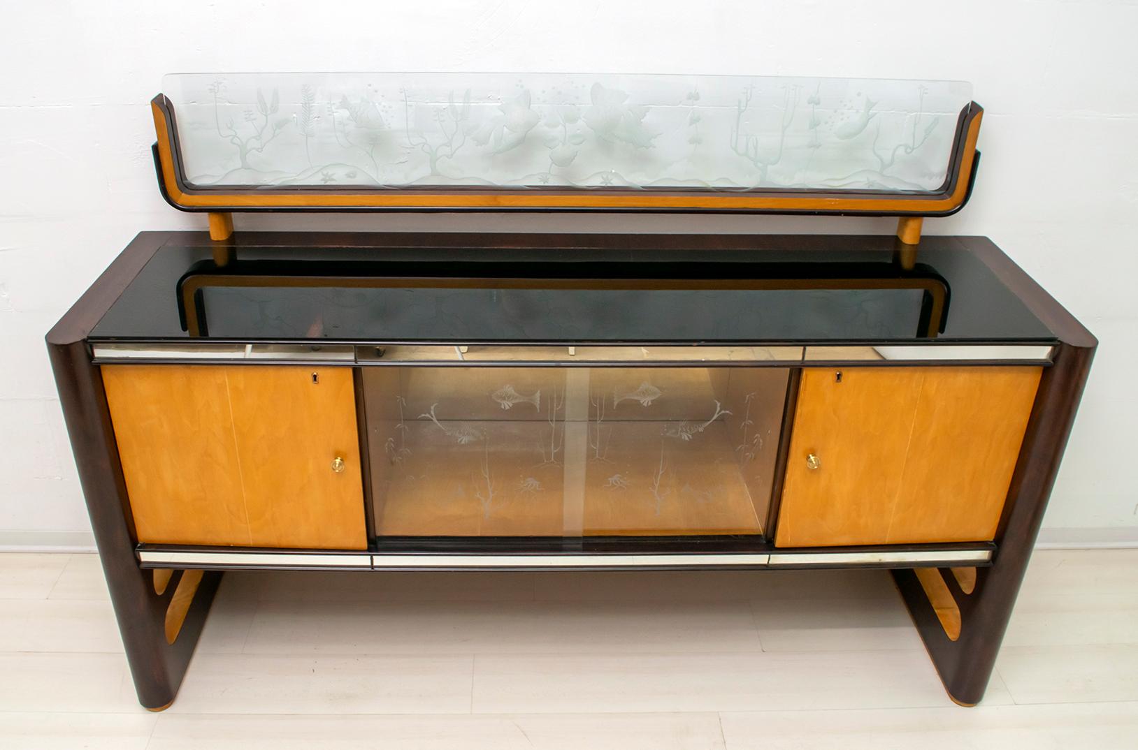 Osvaldo Borsani Mid-Century Modern Italian Walnut and Maple Sideboard, 1950s For Sale 7