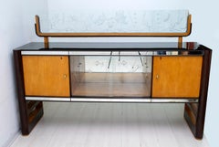 Credenza italiana di metà secolo Osvaldo Borsani in noce e acero, anni '50